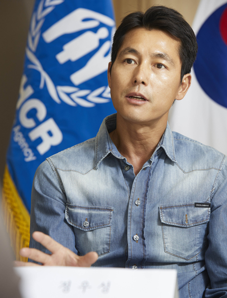Actor Jung Woo-sung, a goodwill ambassador for the United NationsRefugee Organization, carefully expressed his thoughts, as the recent issue of 500 Yemen Refugee, which flew to Jeju Island, has emerged as a social debate.On the 21st, when World Refugee Day was held, he wrote on SNS, Please be a hope for them with understanding and solidarity about Refugee, but it was controversial because the Yoon Suh-in cartoonist posted it on SNS.Still, Jung Woo-sung still appeals to the worlds interest in the Refugee issue and will attend the Jeju IslandPorum for Peace and Prosperity in Jeju Island from the 26th.Jung Woo-sung spoke on the phone with the 21st ahead of this, just before the SNS post by the Yoon Suh-in cartoonist became controversial.In his call, he said, The United NationsRefugee Organization is an international organization that gives macroscopic attention and voice.Its a goodwill ambassador, but I dont think its appropriate to talk about something personally.The problem with Refugee is that we all live in a peaceful world without violence and war, he said.He said of the Jeju Island Yemen Refugee controversy, There are many voices of concern about sudden refugee inflows.As international issues have become an issue in Korea, many people are feeling it. The people have to make a lot of voices.Jeju IslandPorum was already scheduled for quite a while ago, he said. We will talk in depth while talking to officials in a natural talk format.Unfortunately, the Yemen Refugee issue has emerged, but I think there will be more conversations that can be felt. Jung Woo-sung said, Europes that accept countless refugees still have more Europeans that are behind India than developed countries. People in the European region who have developed india seem to have no prejudice that those who are less than themselves are coming for Indian benefits.The problem of Refugee needs to be so deep and serious, he said again.In fact, Jung Woo-sung has been attracting the attention of the world for years after being appointed honorary ambassador to the United NationsRefugee Organization in 2014, as well as donations to solve the Refugee problem, as well as to search for overseas Refugee villages such as Nepal, South Sudan, Bangladesh and Iraq.As a simple face, his actions are not the role of goodwill ambassador, but his actions are consistent with his thoughts and actions, and his actions are continuing to solve the problem of Refugee, who has actively performed his duties as a star with social influence.