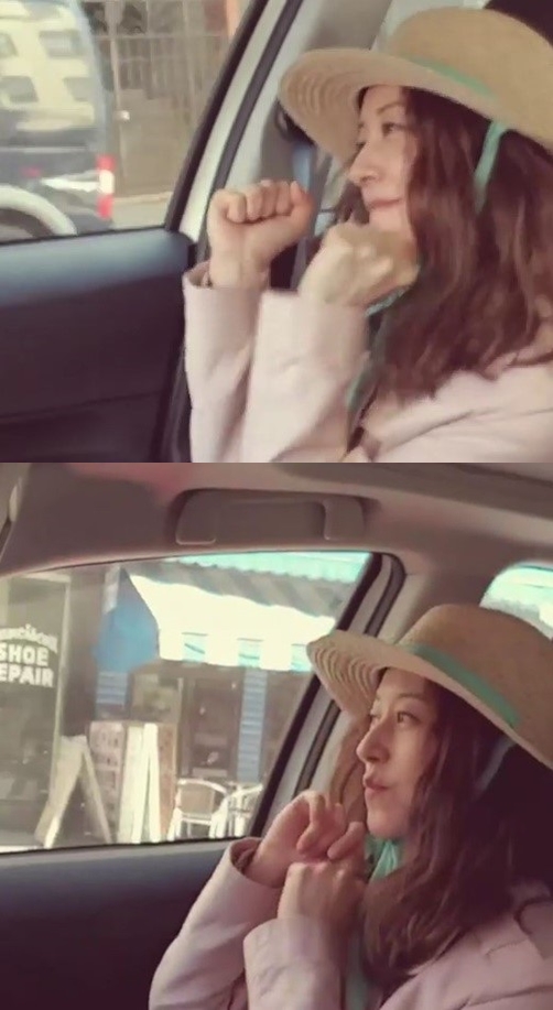 On the 27th, Seo Jin-Hee posted a video on his Instagram with an article entitled I am going to buy a morning coffee with my daughter and my daughters Laughter makes me happy.In the public video, Seo Jin-Hee was rhythmic as if she was enjoying going out with her daughter, and her daughter laughed loudly.Seo Jin-Hee moved more intensely and laughed.Meanwhile, Seo Jin-Hee appeared on KBS2 pilot Swan club last year.