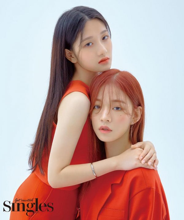 In this picture, Fromis 9 (fromis_9) emanated a fresh charm through a bright and light one-color look.It is the back door that received the applause of the staff by leading the atmosphere of the filming scene through lively expression and professional gesture.Fromis 9 (fromis_9) is the second mini album to be released on the 5th, with eight members of No Ji-sun, Song Ha-young, Lee Sae Rom, Lee Chae-young, Lee Na-gyung, Park Ji-won, Lee Seo-yeon, and Baek Ji-heon.Day was released and is actively performing with the title song DKDK.photo singles