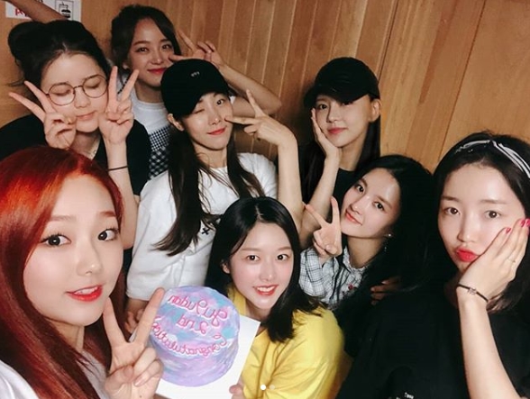 Two years of happiness with Circle of Friends celebrationGroup Gugudan (Cease, Mina, Na Young, Mimi, Hana, Havin, Soi, Sally, Hye Yeon) debuted 2nd anniversarycelebrated.Gugudan posted a complete selfie on the official Instagram on June 28.Gugudan, along with the photo, announces Gugudan X Circle of Friends gugudan 2nd Anniversary and says, Gugudan debut 2nd anniversaryCongratulations; two years of happiness with Circle of Friends (referred to by Gugudan fans); Gugudan will continue to be with Long Long Time.Gugudan fans who saw this said, 2nd anniversaryCongratulations , I am proud and I will see more in the future. Park Su-in