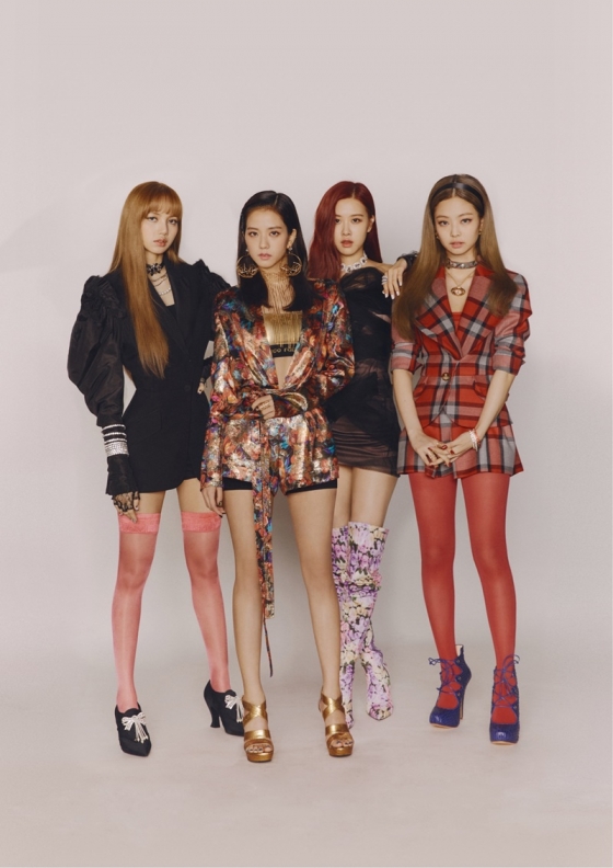 K-pop is breaking down a barrier called Billboards.Billboards, a world-renowned music chart that boasts a long history and tradition, continues to enter the main charts of the 2018 Korea Singers.Girl group BLACKPINK (Rosé JiSoo Jenny Kim Lisa) drew attention by posting its name side by side on two of the Billboards main charts on June 30.The first mini-album Square Up (SQUARE UP), released by BLACKPINK on the 15th, was ranked 40th on the Billboards 200 chart and the album title song DDU-DU DDU DU (DDU-DU DU) ranked 55th on the Billboards Hot 100 chart.This ranking, recorded by BLACKPINK, added meaning in that it is the highest ranking among K-pop girl groups ever.BLACKPINKs Billboards 200 ranked 21st in the list of 2NE1s album CRUSH 61st in 2014, and Hot 100 55th place is also 21st higher than Nobody recorded by Wonder Girls in 2009.It is noteworthy that BLACKPINK was again in the Billboards entry of the K-pop girl group, which had been in a long time.BLACKPINK, which raised fans expectations early on by announcing comeback activities for a year, has entered the UK official trending charts as well as Asian countries such as the Japanese Oricon digital album chart and China QQ music chart, along with the domestic online charts with Square Up.Here, the music video of Tududududu exceeded 100 million views of YouTube for the shortest time.BLACKPINK has proved directly that this comeback has had a former World influence through the success of entering the Billboards main chart.BLACKPINK has also received a love call from overseas such as the United States, and the possibility of entering overseas markets is also rising.BTS (BTS, RM Jin Ji-min, J-Hop Sugar Vu Jung Kook) has already won the 2018 Billboards Music Awards Top Social Artist Award for the second consecutive year, topped the Billboards 200 chart for the first time in Korea Singer, and has been entering the Billboards main chart for five consecutive weeks, continuing to write a new history on the Korean music industry.BLACKPINKs entry into the Billboards main chart after BTS is expected to remain a success story for K-pop singers entry into Billboards in the future.