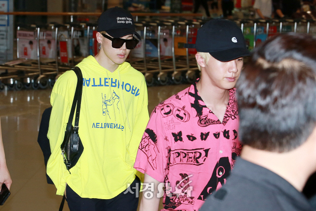 BTS (BTS) members Jimin and Jin are entering after completing their overseas schedule.