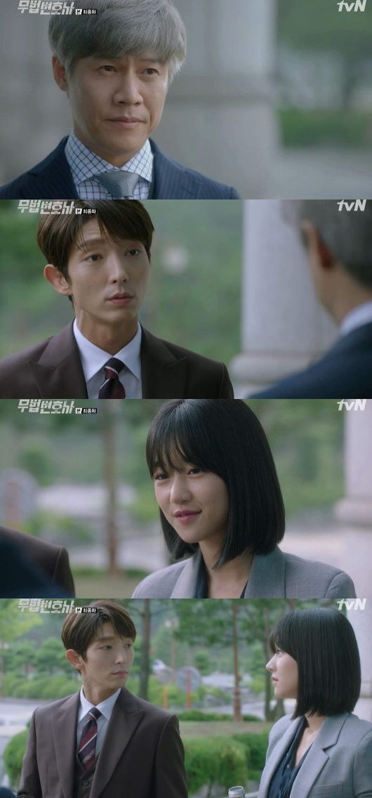 Unlawful counsel Lee Joon-gi and Seo Ye-ji welcomed Lee Hye-Yeong with The Punisher and Happy Endings.In particular, they raised expectations for Season 2 for the new New Crime City: Los Angeles 2020 Seoul.In the last episode of the TVN Saturday drama Unlawful Lawyer (playplayed by Yoon Hyun-ho/director Kim Jin-min) broadcasted on the 1st, the figure of Bong Sang-pil (Lee Joon-gi) and Ha Jae-i (Seo Ye-ji) who greet Cha Moon-sook with The Punisher and Happy Endings was drawn.On this day, An Oh-ju (Choi Min-soo) was born thanks to Bong Sang-pil.In the meantime, however, Seokgwan-dong (Choi Dae-hoon) died, and An-ju left after promising to stand in court even though he could not keep himself properly.Nam Soon-ja (played by Um Hye-ran), who suddenly caused the game at the trial, also showed his concern for Ha Jae-yi.At this time, Bong Sang-pil told the story of An-ohju, and Nam Soon-ja was more worried when her daughter Kang Yeon-hee (Cha Jung-won) was shaken by Cha Moon-sook.In the end, Nam Soon-ja acknowledged his murder teacher at the trial and mentioned Cha Moon-sooks name, saying, I did not do it alone. Cha Moon-sook adopted the lawyer of Ko In-doo (Jeon Jin-gi) as Innocent Witness and tried to counterattack it.At this time, Anoju appeared as Innocent Witness and said, My life itself is living evidence. He said, I have been a dog of the family since the father of Judge Cha Moon-sook. He said that he had killed many people under the direction of Cha Moon-sook.Cha Moon-sook tried to force the trial to halt, but Roh Hyun-joo (Baek Joo-hee) failed to appear, and prosecutor Chun Seung-beom (Park Ho-san) predicted that Cha Moon-sook would be put in court, saying, Please decide to suspend the trial because a new fact is revealed.After that, Cha Moon-sook and the seven-member association, who was defending him, were arrested and An-oh, who was trying to escape, failed to die at the hands of Bong Sang-pil, saying, It is right to die here because I was born here.Before the trial against Cha Moon-sook, Bong Sang-pil and Ha Jae-yi visited Cha Moon-sook and said, Your greed and hypocrisy have driven many people into tragedy.You should have asked us for forgiveness first as a human being. I will give you a last chance. But Cha Moon-sook refused to reflect on the sin.At the end of the broadcast, Chun Seung-bum visited two people and informed him that he had been sentenced to life imprisonment.In particular, Chun Seung-bum, who was assigned to the Central District Prosecutors Office, stouted Bong Sang-pil and Ha Jae-yi as Seoul, and the two arrived at the new New Crime City: Los Angeles 2020 Seoul.The old city where Cha Mun-suk was arrested also welcomed Happy Endings with bright daily life.Unlawful Counsel Broadcast Screen Capture