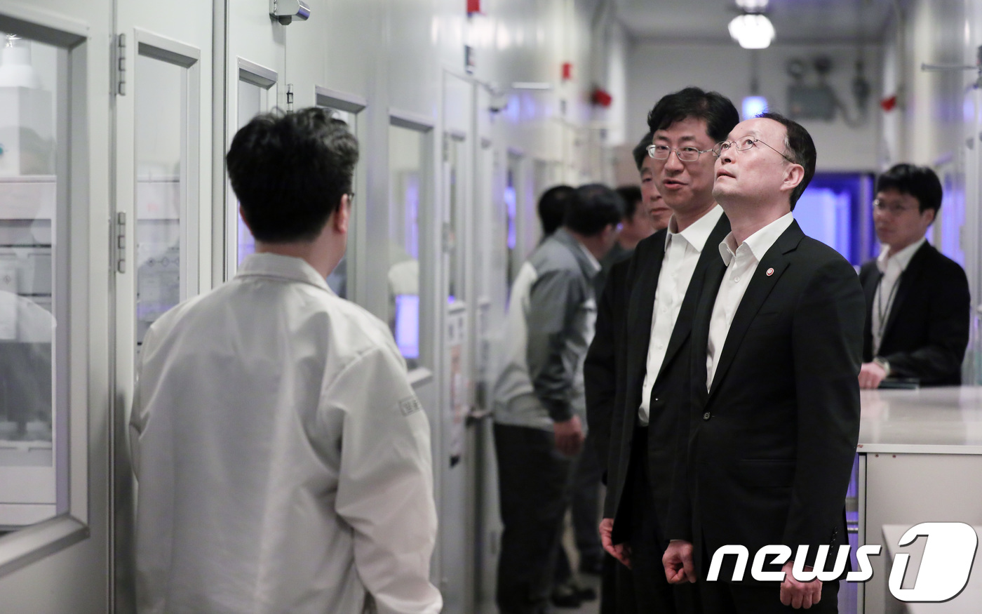 (주)코리아동진 이미지