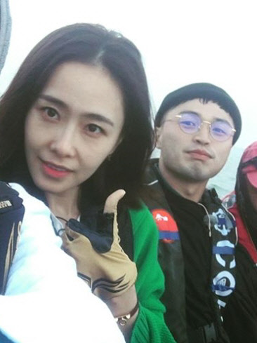 홍수현♥마이크로닷, 연예계 대표 띠동갑 커플 탄생..인스타로 ♥암시 홍수현♥마이크로닷, 연예계 대표 띠동갑 커플 탄생..인스타로 ♥암시