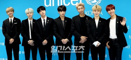 Three broadcasting companies, year-end and year-end song festivals, and other year-end and year-end awards ceremony officials entered the project to invite BTS.This is because BTS, which has dominated the US Billboard charts, is a major lineup that can not be missed at the song festivals and awards ceremony that organizes the music industry this year.Even if the album is overwhelming in the second half of the year, it will be difficult to break the BTSs performance.For this reason, the awards ceremony officials entered the BTS war early on.LOVE YOURSELF (Love Yourself former Tier), released in May, sold 1,664,041 copies by May.Based on the Gaon Music Chart tally, it was ranked # 1 on the monthly chart in May and is expected to record even more surprising figures when the tally is completed until the monthly charts in June.This is the highest monthly sales volume in the history of Gaon Music Chart, and it has exceeded 1.66 million copies in 17 years and 8 months since the third album of Cho Sung-mo (1,705,127, Korea Music Industry Association) in September 2000 based on monthly sales of single albums.The BTS project has already begun with the performance hall, and it is related to the performance hall. Three things must be met, such as the performance hall schedule, broadcasting schedule, and BTS schedule, so that the awards ceremony can be prepared.It means that it is the most urgent task to receive the date that can appear in BTS.The problem is the schedule of BTS: Finding an empty schedule of BTS, which already has a full year plan, is a star-studded level in the sky.It is not easy to set an awards ceremony date by coordinating BTS overseas performances and various schedules. This years schedule is already full.It is true that this year is busy if you add the schedule of the world tour additional performance. A performance official said, Since the song awards ceremony and festivals are held at the end of the year, we will look at the cumulative results and the aggregate trends and decide the final lineup in the second half.However, if the performance of the sound source and album is overwhelming, the schedule is coordinated with the singer and the agency in advance. BTS has already achieved good results enough to not have to see the cumulative performance.Thats why the BTS war has begun. 
