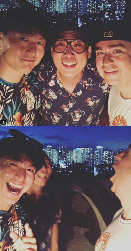 Eye-catching was drawn to the warm friendship between Sam Hammington and Ryu Soo-young and Sean Jin Young.On the 4th, Sam Hammington posted a picture on his Friendship and Love in his instagram.Inside the picture is Sam Hammington, Ryu Soo-young and Sean Jin Young.Three people who have made friendship with MBC Night - Real Man in the past.Celebratory photo with face to faceI made memories by taking pictures.Especially, the friendship in the happy smile of three people attracts Eye-catching.