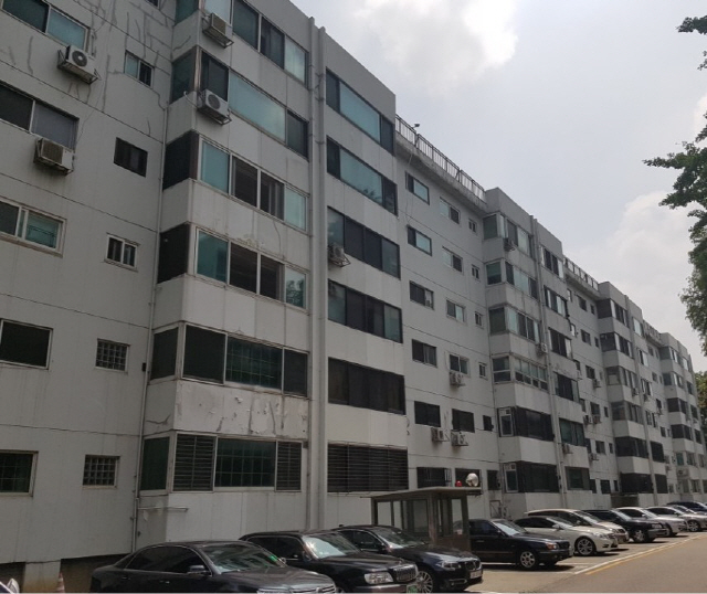 [건축과 도시-재건축 앞둔 '반포주공'] 강남 아파트 시대 연 '개발의 상징'..50년 세월 묻고 역사속으로
