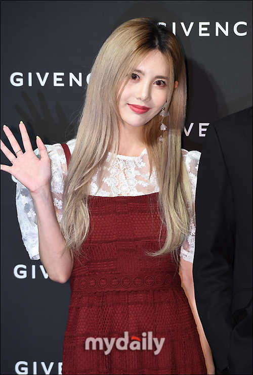 T-ara Qri is attending the domestic launch party event of Givenchy (GIVENCHY) held at Burlesque in Cheongdam-dong, Cheongdam-dong, Seoul on the afternoon of the 5th.