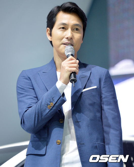 <p>Actor Jung Woo-sung again revealed his confidence about the problem of Cheju Island Yemen Refugee which is the most private case in the country. It was a request to give me, not tolerance without conditions, but to see the current situation objectively.</p><p>Jung Woo-sung who appeared in the CBS Kim Hyung-jongs news show broadcasted on the morning of May 5 said I have no choice but to fully appreciate the position of those who speak this reaction on Refugee in the Republic of Korea, while saying Refugee It is not a matter of disagreeing, it is not a matter of disagreeing, how much you understand Refugee, and whether you know the difficulty Refugee faces is a problem. </p><p>Subsequently he said We listen to the voice of such concern in the country that keeps promises with the international community and listen to such concerns and minimize such concern and dispel such effort at the same time We have no choice but to do it now, we must have a little objectivity from my point of view watching this problem. </p><p>Jung Woo - sung was appointed as an honorary mission of the Republic of Korea Republic of the United Nations Refugee Organization in May 2014, and actively participates in the dissemination of the organization, publicity and fundraising activities. In 2015, as a goodwill ambassador of the Republic of Korea Republic of the United Nations Refugee Organization, it is struggling for world peace. In particular, Refugee is promoting stable interest, but now, in Jeju there are more than 500 Yemen Refugee, leading the pros and cons of the people.</p><p>The following is an expert in interview with Kim Hyung-jongs news show Jung Woo-sung.</p><p>◇ Kim Hyung-jong always actor who just received a tribute began to publicize the voice against this times Refugee problem No, Jung Woo-sung was such a person? I can not support it this time alone. Why did you talk about the world? Such malicious writing started running. Are you okay</p><p>◆ Jung Woo - sung It is a story that must be obvious, so it has to be done. This seems to be not an issue of accepting, opposing accept Refugee. How difficult you understand Refugee, its difficulty facing Refugee. And, in fact, Refugee is a story of a distant country. for that reason. And it is actually hard for people in general to distinguish between Refugee and settlers.</p><p>◇ Kim Hyun Jung is certainly, yes.</p><p>◆ Jung Woo - sung So, now we have to fully appreciate the position of those who speak such antipathy about Refugee in the Republic of Korea. Because our society is inequality, I am worried because of my employment difficulties, and I also have children and it is hard to nurture children. It was such a society. However, now suddenly Refugee is getting closer. Want to try No, but I understand Refugee is difficult, but from our difficulties, must we first solve it? I think that this kind of mind surely receives from me, it is not safe to take this, but there is a wind like we should give priority to some priority.</p><p>◇ Kim Hyun Jung, understand its position well enough.</p><p>◆ Jung Woo - sung I think it is natural.</p><p>◇ Kim Hyung-jong is obliged to know the part that I do not know sufficiently when there is a part that I know a little more, so in that sense, Jung Woo-sung got out of Gogoyo. The fact that I also gathered some questions for Jung Woo - sung is many commercial objections. I have gathered and watched them. First of all, what is Jung Woo-sungs position on Refugee coming into our society?</p><p>◆ Jung Woo - sung The legal system has already been prepared for the Republic of Korea. You should judge them within that legal system. Now, how many difficult people are I? Such expressions are correct. However, the Republic of Korea is also called Refugee Status Agreement under the international community. The treaty is a promise between nations.</p><p>◇ Kim Hyung-jong made a promise for now, we are outside.</p><p>◆ Jung Woo - sung Promised and Nothatgo It s not a problem that we can talk about getting received in our position only. Therefore, listening to the voice of such concern in the country that keeps promises with the international community, I listened frequently and minimized such concerns and made it possible to wipe out Such an effort now in the same time zone There seems to be only this problem seems to be.</p><p>◇ Because it is Kim Hyung-jong, there is also a promise with the international community and with us, according to the rules, Refugee received by what we accepted by that method we have determined Refugee, otherwise they will be returned In the trash. It is the position to do like this.</p><p>Jung Woo-sung Thats right.</p><p>◇ Kim Hyung Jung Im talking about the people who have fear of receiving many Refugee now. There are quite a lot of incoming fake Refugee so they go through broker to work illegally. I understand if the Refugee application is Refugees true or Refugee imitation.</p><p>◆ Jung Woo - sung In any of our society, without legal knowledge, we must receive lawyers help.</p><p>◇ Kim Hyun Jung Batjo.</p><p>◆ Jung Woo - sung Beyond this country, those who intend to apply Refugee to that country will not know the system of the legal system. Therefore, if there is someone who knows it, there is no choice but to ask for help. By the way, the word broker is not present only in Korea. A broker also exists to go to a nearby station that does not cross the silk plane. However, the broker is a problem, in fact. If this broker has a will to help between this legal system and the actual Refugee, that Refugee does not make difficult Experience Needless to say Of course, the minimum cost is spending.</p><p>◇ Kim · Hyun Jung By giving the commission.</p><p>◆ Jung Woo - sung Big broker There are very bad brokers. In addition, women are selling in human trafficking and are gymnast. The person of broker talk knows in what way it is spoken. You do not have Refugee that child, you give money and write a broker to get Refugees qualification?</p><p>◇ Kim Hyun Jung is not a person who makes things like fake documents, is that a broker?</p><p>◆ Jung Woo-sung Bogus documents can not exist. Because it is exactly the same as the word ignored Korean law and institution.</p><p>◇ Kim Hyung John Can you filter it? Do you understand?</p><p>Jung Woo - sung Jung Woo - sung It is very difficult to prove it because people live a life like Yemen enough, in fact. Therefore, the review process is long Gogoyo.</p><p>◇ Because it is Kim Hyung-jong, are you planning to wait a lot now so?</p><p>◆ Jung Woo - sung But now the viewpoint of each access is a bit different, the review process is a little long, reduce it. I think that the agreement side and the opposite side were similarly gathered as one opinion.</p><p>◇ Reduce Kim Hyung Jung. Why stay for so long, to Jeju Island. Anxiety abandon, anxiety seems to die. Its not like this.</p><p>◆ Jung Woo - sung But the examination process is long and tough. Therefore, Refugee recognition rate is low as well.</p><p>◇ Because Kim Hyung-jung reviewing to reduce the judging process may become too lenient.</p><p>◆ Jung Woo - sung I think that there was also a problem of human resources actually. There are 38 examiners nationwide, so there will be an interpreter who can speak Arabic. Interpreter, interpreter was also absent It was a fact that it took a long time to try to do so.</p><p>◇ Kim Hyung-jeon I see. Whether there is a broker when there are some words summarized, is not it? Is the word that intervened or not done is genuine or the criterion of covering counterfeit Nyarlu is impossible? However, if there is a degree of money to buy the broker afterwards, is not Refugee? It seems like we can also talk like this.</p><p>◆ Jung Woo - sung So Refugee is not the one who lost all his wealth. Of course, people are threatened with life from the crisis of war. And the person who lived normally to this day suddenly has to leave home due to bullet bullets and bomb saturation. And there is a person who can be threatened with life.</p><p>◇ Kim Hyung-jung politician Refugee is also there, there is likely to be war Refugee.</p><p>◆ Jung Woo - sung and its Refugee, there will be no other self estate that is also prepared in Refugee there is a difference.</p><p>◇ Kim Hyung-jung After that, when I ask the words, Refugee like this we are thinking. Boat people. Come ride 30 boats and get their clothes torn, finally come to draw only the poor Refugees appearance, but in reality Refugee will have rich people as well. I might get on an airplane.</p><p>◆ Jung Woo - sung acid over several days each. We will be able to cross mountains beyond the week, too. However, moreover, the Republic of Korea actually does not come here on a road boat that can enter this small island in the peninsula, Jeju Island in this way. Unfortunately, those who were living in Malaysia, and trying to do so, Malaysia is not a country to ratify Refugee status agreement.</p><p>◇ Kim Hyung John are you going?</p><p>◆ Jung Woo - sung In the case of three months, there would have been some such circumstances that were forcibly expelled immediately, before that, those who had economic activities in Malaysia from there before Yemen wrapped up in the civil war Thats it. It is the same Muslim country. I try to do There are circumstances of such self that have passed, there were circumstances of such people whether they stayed there, there are circumstances of such people, as if a false Refugee gathered in Malaysia to do the Republic of Korea and fly I can make a muddy reservation and go there, I can get illegal work and a better life. If you look at them in cross section like this. And since they endured all such expenditures, the current living expenses are far apart on Jeju Island.</p><p>◇ Kim Hyung-jong How long have you been from Yemen to here? It is the property we have to have it to come. It has arrived in multiple places while getting assisted by an airplane. There was no catch wealth. Did you meet again? Are you going to apply for Refugee on Jeju and wait for review?</p><p>Jung Woo - sung I went to the Jeju Forum this time and talked about Refugee. However, just the other day, I saw them from Jeju Island as wanting to see me.</p><p>◇ Kim Hyun-Jung Who is it? We are waiting for 500 people at first glance 90% is a man. He is a young man. So people will change more. Wen young man just been with family coming? After all, are not there most people who came to find a job? I hope for this kind of idea a lot.</p><p>◆ Jung Woo - sung I will get a job to eat and live. And we also have to encourage employment for them in order to reduce the taxes we make to the utmost in order to minimize the money they provide.</p><p>◇ Kim Hyun Jung The reason that these people are 90% young men since coming is not just Refugee we are generally known but only pure Refugee, only those who took a side by employment I wonder if it is coming in, story like this. There is no real Refugee, but in a word.</p><p>◆ Jung Woo - sung If you start wrapping up in a civil war, the man will be subject to collection. And as Rebels takes control of what kind of area it will try Rebels for everyone in that area. After that, there were times when we made our family hostage. If you do not fight us we will kill your family as well. And again, when Rebels came and government troops came in you did Rebels activities? This will be very similar situation at 6.50 oclock. 6. 25 oclock Northwest Youth Organization, the media association to have a philosophy chaktulized how many people were massacred, soldiers are police. Thats why its a little like that.</p><p>◇ Kim Hyun Jung, young men who have avoided the situation. Of course there are a lot of young men who become the target, has it increased among people who come naturally?</p><p>Another person who was one programmer was a chef and one who was related to computer hardware.</p><p>◇ Because it is Kim Hyung-jong, very, very much, these peoples terrorists can have. IS Person who thinks of such a thing. In addition, some people are not up to that extent, eventually it will be incorrectly settled in Korean society and hesitancy in the surrounding area can fall to criminals. Is not it sinking in the way of crime? Look at France, Europe. Is not Europe suffering from such a problem now? Please do a lot of such speakers.</p><p>Jung Woo - sung is a criminal. Well, you probably do not know, well. There will be criminals in our society as well.</p><p>◇ Kim Hyung-jeong Thats right.</p><p>◆ Jung Woo - sung So because there is Refugee, itself itself was exaggerated too much to commit a crime.</p><p>◇ Kim Hyun Jung prejudices?</p><p>◆ Jung Woo - sung prejudice, but in fact it is very unfortunate that anyone can become a criminal, but it is also our social problem. It also Refugee and our social problem. I tried to be separated only for that part. So, that part is very painful. In 2007? A Korean named Cho Seung-hi at the Berkeley Institute of Technology gun shot and held in that time American society at that time has a high probability that all Koreans can become gunmens teacher. So Genie Korean children are carefully Ileutoul? I do not have it. I am a South Korean American living in that child.</p><p>◇ Kim Hyung-jong, who is a Korean-American, that person is an unusual mutation and that person has problems.</p><p>◆ Jung Woo - sung It seems logical that it is difficult to accept this a little because it is highly probable that crime is more likely to be blocked, as it is a beggar Refugee which is an individual problem.</p><p>◇ Kim Hyun Jung They are not able to adapt afterwards, but those who are not likely to be lost in the surrounding area, try not to get into the criminal, but rather those who Refugee passed the judgment once more so that they can be established It is more important to prepare countermeasures in the same way. Is it such a word? Then, what do you think of such objections? Is not Jung Woo-sung a rich man? Why are not we all the way to the rich neighborhood? I have lived forever and people are not actually worried about security problems because they are actually people, people who will not worry like this. People who live in poor areas, especially those who have to live with that Refugee bumping into conflict. Although such a story has actually been spoken a lot now, to various communities. What do you think?</p><p>Jung Woo-sung Thats right. Is Jung Woo-sung far away from reality?</p><p>◇ Kim Hyung-jung has been bothered by Jung Woo-sung for years while suffering his head. Bother us. What are you saying? Jung Woo - sung far from reality.</p><p>Jung Woo-sung Thats right. A little story that I do not know poverty. . . do not know. There will be times when you have forgotten poverty. As I was my first child, I was really living my life in Sandongnet retreat village.</p><p>◇ Kim Hyung-jeong retired village?</p><p>Jung Woo - sung However, it is interesting to talk about emphasizing it, everyone, knowing your life well, anyway because it is passing. This Refugee problem is a problem that individuals and one country can not assume responsibility and is a matter that must be responsible like the whole world so we talk about social concern You are responsible for I do not mean to take it off. As a member of the international community, the country that I did and the Republic of Korea, we should give the words that we must bring the matter together as if we sympathize together. We will give you the quality and richness of some of your life I do not tell you robbers.</p><p>◇ Because its Kim Hyung-jong, is not it? It is multilingual communication. In the end, they can not adapt in society Lost as criminals Poor areas, so that neighbors next to me will not be done. To avoid this, the government prefers to embrace them and prepare countermeasures. This word is not it?</p><p>Jung Woo - sung I will continue to say that, as it already has a legal system. And to minimize the cost of spending on those in the country, their employment issue is important.</p><p>◇ Kim Hyung John Afterwards, everyone. Jung Woo - sung is not the minister I wonder what alternatives, which countermeasures will be needed, with permission to Refugee, I will not be able to persuade so long as to live like us. Playa I But by someone who is a bit more troubling than me, what kind of options are needed?</p><p>Jung Woo - sung I think now that we need to have a little objectivity from my point of view looking at this problem instead of any choice. It seems that when it is done enough, there are some solutions for how our society will accept Refugee in the future and how to accept it. Is fun news interesting? And fake Refugee. The word fake is now emerging.</p><p>◇ It is a topic of Kim Hyun-jong.</p><p>◆ Jung Woo - sung As he continues to be the information gained in the community in which he shared information with trust.</p><p>◇ Kim Hyun Jung because I believe it is given by a person I believe.</p><p>◆ Jung Woo - sung Therefore, its reliability is high, it is only a psychological state that is very difficult to deny that it is fake. So, fake news, fake news More and more fake, do not make fake milk, it seems that you have to continuously give reasonable, suitable such information on the news which is unreliable. And as false Refugee comes up with remarks again, there is no false Refugee from human rights groups, there is no fake Refugee, why can not understand. I have not only talked over and over like this in this way.</p><p>◇ Kim Hyun Jung Why can not understand and have a narrow-minded accident, not only doing this.</p><p>◆ Jung Woo - sung fake Refugee is why there is nothing else but I think that it is necessary to continue to notify the Refugee examination system, etc. about such a goe a little more.</p><p>◇ Because Kim Hyung-jong is now a measure pointed to a point-like correct answer is not a bet, lets fully see our communication with accurate information by our society. Ears over each other will not listen to the other party. Will not it be done at the last weekend vote or not? Lets worry about not having such a situation opposed to each other and trying to find out what kind of thing is the most reasonable way by listening to abundant information in some empty bosom. Today, lets see that time.</p><p>◆ Jung Woo - sung And this is now in the Republic of Korea Refugee is not a story about Refugee s problem, it seems to be our story. Our society was always inequality. It was irrational. And it was a society where scars were not healed. Because of this kind of social problem, it seems that the problem has become big with this reason because of the sudden Refugee from the outside This kind of conflict that our society has. In the good opportunity to solve such things well In some opportunities it will become a country where more mature Korean countries can protect Refugee in the international community, I can take care of the marginalized hierarchy in this way I can go to a mature society In such an atmosphere I feel like I will not create it due to this occasion.</p><p>◇ Kim Hyung-jong, rather it may be a trigger for our society to really jump one step towards maturity. It may be a good opportunity, as opportunities are being debated, and what kind of position will Cheong Wa Dae pay for this part? It is the situation that I am actually seeing now. What do you think?</p><p>◆ Jung Woo - sung I guess we have no choice but to watch.</p><p>◇ Kim Hyun Jung will be understood.</p><p>Jung Woo - sung I can understand. I do not understand.</p><p>◇ Kim Hyun Jung will be understood. Which problem is deep?</p><p>◆ Jung Woo - sung Because when it shows antipathy against Refugee inside, there are also citizens. Because it is a citizen, in the position of the government.</p><p>◇ Kim Hyun Jung You must listen to this story and listen to the other story.</p><p>◆ Jung Woo - sung I want to penetrate this problem wisely several times, which started with Refugee.</p><p>◇ Kim Hyun Jung Jung Woo-sung Everyone is seeing you. Goodwill ambassador of UNRefugee mechanism. Its okay half of Singapore. I am not worried. Because actors, singers, such as those who actually question such a social problem with a sharp conflict, even if I ask questions please avoid. In this way, I watched it for the first time in the studio.</p><p>◆ Jung Woo - sung Facts Through my personal institution, social networking, what kind of person are you worrying voice, how many people are very emotional primitive bad mouths. Facts I left behind Do not comment Why do you read this twice like this every time you read like this this time Why would you say such a voice? Next, it seems that it is the first time to strive to see the emotions of those people in that case.</p><p>◇ Kim Hyun Jung No, avoid avoiding if you actually run malicious writing. Those who do not bother to take a trouble read twice, please read three times.</p><p>◆ Jung Woo - sung We are concerned about the problem this time.</p><p>◇ Kim Hyun Jung Why?</p><p>◆ Jung Woo - sung You can communicate to obviously oppose and criticize the voices you have to take the hidden emotions on the backside.</p><p>◇ Kim Hyun Jung trying to understand? When. I really feel that it is really wonderful Jung Woo - sung. What kind of emotion are you feeling while reading the accusations that fall down on me twice or three times? I have not done anything wrong so far? He will study and studying what kind of emotions Ugylle will try to understand this way and will communicate. From now on, will it be possible to stance the situation in the event of social problems, political problems, such huge traffic jumping outbreaks, all the time?</p><p>It looks like Jung Woo - sung. Our generation seems to be the most important age band. I think it is important for us to make some South Korea that will be useful for the next generation, so that our generation will act aloud and how we act. Please tell me somewhat sadly that there is no love for our children.</p><p>◇ Kim Hyung-jongs parents? Because we do not marry Jung Woo-sung I can not understand because there is no child So my mother raising a child knows how uneasy, Refugee comes in? Such a story.</p><p>◆ Jung Woo - sung I can say that I understand enough I love the real South Korea, I also love our children. Perhaps their parents and yes also so, better for the future of the Republic of Korea From this there are now 68.5 million Refugee numbers aggregated, there are 68.5 million individual histories Someone who lived each life. Mundane. We also do not experience such difficulties. In the end Refugee talks that unbelievable conflicts and wars such as to talk about Refugee and try to help Refugee have to disappear. Therefore, the interest in Refugee is not just a simple warmth such as trying to help difficult people, but I think that it is a manifestation of intention that how to do this conflict can be called Ojejago I will.</p><p>◇ Kim Hyung Jung While talking to Jung Woo-sung, in the end, although some jeans, actually UNRefugee mechanism what ambassador, goodwill ambassador, public relations can buy, I do not know well about that part Looking at Jung Woo-sung many people, they have too much knowledge. From the beginning The core business is not visible here? Is there no such idea?</p><p>◆ Jung Woo - sung Because my main business is a movie actor, I am happiest to talk about movies.</p><p>◇ Kim Hyun Jung is happy. Thats right. Today we met each other in Refugee interview, but now we need to go to the cathode ray tube and meet Jung Woo - sung.</p><p>◆ Jung Woo - sung Shojiyo meet on the screen.</p><p>◇ Kim Hyun Jung Screen. Movie actor Jung Woo-sung. Human Wolf, Human Wolf July 25 I will release it, let me go.</p><p>◆ Jung Woo - sung Thank you.</p><p>◇ Kim Hyung John I will see you in the Braun tube.</p><p>◆ Jung Woo - sung screen.</p><p>◇ Kim Hyung-jeong Brown tube is TV. On the screen you will see me on the screen. Thats right. I appreciated appreciating today. Everyone of the listeners, the news show at the end. There is no need to pronounce. Kim Hyun Jungs news show listeners words.</p><p>◆ Jung Woo - sung listeners, interviews, I do not know how to ask. Not easy, the last greeting. It seems that there is no such time in the history of the very important Korea. However, I think that it is not good for all of us that the social conflict within the Republic of Korea spreads widely due to the Refugee problem. Therefore, information that you are touched. And I hope that it will be a society to discuss while discussing from both sides that match the height of each others eyes. Kim Hyun Jung s news show so today. It was fun to thank you even if you were with the listeners.</p><p>◇ Kim Hyun Jung I also really important digit Yotogoyo. I greatly appreciate Jung Woo - sung who is busy so far. Represent a listener, let me greet you. Thank you very much.</p><p>◆ Jung Woo - sung Thank you.</p><p>◇ Kim Hyun Jung, film actor, UNRefugee organization goodwill ambassador Jung Woo-sung.</p><p>DB</p>