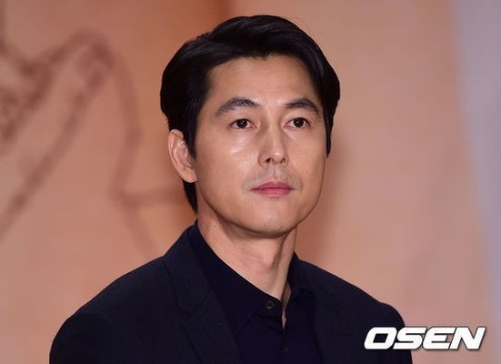 <p>Actor Jung Woo-sung again revealed his confidence about the problem of Cheju Island Yemen Refugee which is the most private case in the country. It was a request to give me, not tolerance without conditions, but to see the current situation objectively.</p><p>Jung Woo-sung who appeared in the CBS Kim Hyung-jongs news show broadcasted on the morning of May 5 said I have no choice but to fully appreciate the position of those who speak this reaction on Refugee in the Republic of Korea, while saying Refugee It is not a matter of disagreeing, it is not a matter of disagreeing, how much you understand Refugee, and whether you know the difficulty Refugee faces is a problem. </p><p>Subsequently he said We listen to the voice of such concern in the country that keeps promises with the international community and listen to such concerns and minimize such concern and dispel such effort at the same time We have no choice but to do it now, we must have a little objectivity from my point of view watching this problem. </p><p>Jung Woo - sung was appointed as an honorary mission of the Republic of Korea Republic of the United Nations Refugee Organization in May 2014, and actively participates in the dissemination of the organization, publicity and fundraising activities. In 2015, as a goodwill ambassador of the Republic of Korea Republic of the United Nations Refugee Organization, it is struggling for world peace. In particular, Refugee is promoting stable interest, but now, in Jeju there are more than 500 Yemen Refugee, leading the pros and cons of the people.</p><p>The following is an expert in interview with Kim Hyung-jongs news show Jung Woo-sung.</p><p>◇ Kim Hyung-jong always actor who just received a tribute began to publicize the voice against this times Refugee problem No, Jung Woo-sung was such a person? I can not support it this time alone. Why did you talk about the world? Such malicious writing started running. Are you okay</p><p>◆ Jung Woo - sung It is a story that must be obvious, so it has to be done. This seems to be not an issue of accepting, opposing accept Refugee. How difficult you understand Refugee, its difficulty facing Refugee. And, in fact, Refugee is a story of a distant country. for that reason. And it is actually hard for people in general to distinguish between Refugee and settlers.</p><p>◇ Kim Hyun Jung is certainly, yes.</p><p>◆ Jung Woo - sung So, now we have to fully appreciate the position of those who speak such antipathy about Refugee in the Republic of Korea. Because our society is inequality, I am worried because of my employment difficulties, and I also have children and it is hard to nurture children. It was such a society. However, now suddenly Refugee is getting closer. Want to try No, but I understand Refugee is difficult, but from our difficulties, must we first solve it? I think that this kind of mind surely receives from me, it is not safe to take this, but there is a wind like we should give priority to some priority.</p><p>◇ Kim Hyun Jung, understand its position well enough.</p><p>◆ Jung Woo - sung I think it is natural.</p><p>◇ Kim Hyung-jong is obliged to know the part that I do not know sufficiently when there is a part that I know a little more, so in that sense, Jung Woo-sung got out of Gogoyo. The fact that I also gathered some questions for Jung Woo - sung is many commercial objections. I have gathered and watched them. First of all, what is Jung Woo-sungs position on Refugee coming into our society?</p><p>◆ Jung Woo - sung The legal system has already been prepared for the Republic of Korea. You should judge them within that legal system. Now, how many difficult people are I? Such expressions are correct. However, the Republic of Korea is also called Refugee Status Agreement under the international community. The treaty is a promise between nations.</p><p>◇ Kim Hyung-jong made a promise for now, we are outside.</p><p>◆ Jung Woo - sung Promised and Nothatgo It s not a problem that we can talk about getting received in our position only. Therefore, listening to the voice of such concern in the country that keeps promises with the international community, I listened frequently and minimized such concerns and made it possible to wipe out Such an effort now in the same time zone There seems to be only this problem seems to be.</p><p>◇ Because it is Kim Hyung-jong, there is also a promise with the international community and with us, according to the rules, Refugee received by what we accepted by that method we have determined Refugee, otherwise they will be returned In the trash. It is the position to do like this.</p><p>Jung Woo-sung Thats right.</p><p>◇ Kim Hyung Jung Im talking about the people who have fear of receiving many Refugee now. There are quite a lot of incoming fake Refugee so they go through broker to work illegally. I understand if the Refugee application is Refugees true or Refugee imitation.</p><p>◆ Jung Woo - sung In any of our society, without legal knowledge, we must receive lawyers help.</p><p>◇ Kim Hyun Jung Batjo.</p><p>◆ Jung Woo - sung Beyond this country, those who intend to apply Refugee to that country will not know the system of the legal system. Therefore, if there is someone who knows it, there is no choice but to ask for help. By the way, the word broker is not present only in Korea. A broker also exists to go to a nearby station that does not cross the silk plane. However, the broker is a problem, in fact. If this broker has a will to help between this legal system and the actual Refugee, that Refugee does not make difficult Experience Needless to say Of course, the minimum cost is spending.</p><p>◇ Kim · Hyun Jung By giving the commission.</p><p>◆ Jung Woo - sung Big broker There are very bad brokers. In addition, women are selling in human trafficking and are gymnast. The person of broker talk knows in what way it is spoken. You do not have Refugee that child, you give money and write a broker to get Refugees qualification?</p><p>◇ Kim Hyun Jung is not a person who makes things like fake documents, is that a broker?</p><p>◆ Jung Woo-sung Bogus documents can not exist. Because it is exactly the same as the word ignored Korean law and institution.</p><p>◇ Kim Hyung John Can you filter it? Do you understand?</p><p>Jung Woo - sung Jung Woo - sung It is very difficult to prove it because people live a life like Yemen enough, in fact. Therefore, the review process is long Gogoyo.</p><p>◇ Because it is Kim Hyung-jong, are you planning to wait a lot now so?</p><p>◆ Jung Woo - sung But now the viewpoint of each access is a bit different, the review process is a little long, reduce it. I think that the agreement side and the opposite side were similarly gathered as one opinion.</p><p>◇ Reduce Kim Hyung Jung. Why stay for so long, to Jeju Island. Anxiety abandon, anxiety seems to die. Its not like this.</p><p>◆ Jung Woo - sung But the examination process is long and tough. Therefore, Refugee recognition rate is low as well.</p><p>◇ Because Kim Hyung-jung reviewing to reduce the judging process may become too lenient.</p><p>◆ Jung Woo - sung I think that there was also a problem of human resources actually. There are 38 examiners nationwide, so there will be an interpreter who can speak Arabic. Interpreter, interpreter was also absent It was a fact that it took a long time to try to do so.</p><p>◇ Kim Hyung-jeon I see. Whether there is a broker when there are some words summarized, is not it? Is the word that intervened or not done is genuine or the criterion of covering counterfeit Nyarlu is impossible? However, if there is a degree of money to buy the broker afterwards, is not Refugee? It seems like we can also talk like this.</p><p>◆ Jung Woo - sung So Refugee is not the one who lost all his wealth. Of course, people are threatened with life from the crisis of war. And the person who lived normally to this day suddenly has to leave home due to bullet bullets and bomb saturation. And there is a person who can be threatened with life.</p><p>◇ Kim Hyung-jung politician Refugee is also there, there is likely to be war Refugee.</p><p>◆ Jung Woo - sung and its Refugee, there will be no other self estate that is also prepared in Refugee there is a difference.</p><p>◇ Kim Hyung-jung After that, when I ask the words, Refugee like this we are thinking. Boat people. Come ride 30 boats and get their clothes torn, finally come to draw only the poor Refugees appearance, but in reality Refugee will have rich people as well. I might get on an airplane.</p><p>◆ Jung Woo - sung acid over several days each. We will be able to cross mountains beyond the week, too. However, moreover, the Republic of Korea actually does not come here on a road boat that can enter this small island in the peninsula, Jeju Island in this way. Unfortunately, those who were living in Malaysia, and trying to do so, Malaysia is not a country to ratify Refugee status agreement.</p><p>◇ Kim Hyung John are you going?</p><p>◆ Jung Woo - sung In the case of three months, there would have been some such circumstances that were forcibly expelled immediately, before that, those who had economic activities in Malaysia from there before Yemen wrapped up in the civil war Thats it. It is the same Muslim country. I try to do There are circumstances of such self that have passed, there were circumstances of such people whether they stayed there, there are circumstances of such people, as if a false Refugee gathered in Malaysia to do the Republic of Korea and fly I can make a muddy reservation and go there, I can get illegal work and a better life. If you look at them in cross section like this. And since they endured all such expenditures, the current living expenses are far apart on Jeju Island.</p><p>◇ Kim Hyung-jong How long have you been from Yemen to here? It is the property we have to have it to come. It has arrived in multiple places while getting assisted by an airplane. There was no catch wealth. Did you meet again? Are you going to apply for Refugee on Jeju and wait for review?</p><p>Jung Woo - sung I went to the Jeju Forum this time and talked about Refugee. However, just the other day, I saw them from Jeju Island as wanting to see me.</p><p>◇ Kim Hyun-Jung Who is it? We are waiting for 500 people at first glance 90% is a man. He is a young man. So people will change more. Wen young man just been with family coming? After all, are not there most people who came to find a job? I hope for this kind of idea a lot.</p><p>◆ Jung Woo - sung I will get a job to eat and live. And we also have to encourage employment for them in order to reduce the taxes we make to the utmost in order to minimize the money they provide.</p><p>◇ Kim Hyun Jung The reason that these people are 90% young men since coming is not just Refugee we are generally known but only pure Refugee, only those who took a side by employment I wonder if it is coming in, story like this. There is no real Refugee, but in a word.</p><p>◆ Jung Woo - sung If you start wrapping up in a civil war, the man will be subject to collection. And as Rebels takes control of what kind of area it will try Rebels for everyone in that area. After that, there were times when we made our family hostage. If you do not fight us we will kill your family as well. And again, when Rebels came and government troops came in you did Rebels activities? This will be very similar situation at 6.50 oclock. 6. 25 oclock Northwest Youth Organization, the media association to have a philosophy chaktulized how many people were massacred, soldiers are police. Thats why its a little like that.</p><p>◇ Kim Hyun Jung, young men who have avoided the situation. Of course there are a lot of young men who become the target, has it increased among people who come naturally?</p><p>Another person who was one programmer was a chef and one who was related to computer hardware.</p><p>◇ Because it is Kim Hyung-jong, very, very much, these peoples terrorists can have. IS Person who thinks of such a thing. In addition, some people are not up to that extent, eventually it will be incorrectly settled in Korean society and hesitancy in the surrounding area can fall to criminals. Is not it sinking in the way of crime? Look at France, Europe. Is not Europe suffering from such a problem now? Please do a lot of such speakers.</p><p>Jung Woo - sung is a criminal. Well, you probably do not know, well. There will be criminals in our society as well.</p><p>◇ Kim Hyung-jeong Thats right.</p><p>◆ Jung Woo - sung So because there is Refugee, itself itself was exaggerated too much to commit a crime.</p><p>◇ Kim Hyun Jung prejudices?</p><p>◆ Jung Woo - sung prejudice, but in fact it is very unfortunate that anyone can become a criminal, but it is also our social problem. It also Refugee and our social problem. I tried to be separated only for that part. So, that part is very painful. In 2007? A Korean named Cho Seung-hi at the Berkeley Institute of Technology gun shot and held in that time American society at that time has a high probability that all Koreans can become gunmens teacher. So Genie Korean children are carefully Ileutoul? I do not have it. I am a South Korean American living in that child.</p><p>◇ Kim Hyung-jong, who is a Korean-American, that person is an unusual mutation and that person has problems.</p><p>◆ Jung Woo - sung It seems logical that it is difficult to accept this a little because it is highly probable that crime is more likely to be blocked, as it is a beggar Refugee which is an individual problem.</p><p>◇ Kim Hyun Jung They are not able to adapt afterwards, but those who are not likely to be lost in the surrounding area, try not to get into the criminal, but rather those who Refugee passed the judgment once more so that they can be established It is more important to prepare countermeasures in the same way. Is it such a word? Then, what do you think of such objections? Is not Jung Woo-sung a rich man? Why are not we all the way to the rich neighborhood? I have lived forever and people are not actually worried about security problems because they are actually people, people who will not worry like this. People who live in poor areas, especially those who have to live with that Refugee bumping into conflict. Although such a story has actually been spoken a lot now, to various communities. What do you think?</p><p>Jung Woo-sung Thats right. Is Jung Woo-sung far away from reality?</p><p>◇ Kim Hyung-jung has been bothered by Jung Woo-sung for years while suffering his head. Bother us. What are you saying? Jung Woo - sung far from reality.</p><p>Jung Woo-sung Thats right. A little story that I do not know poverty. . . do not know. There will be times when you have forgotten poverty. As I was my first child, I was really living my life in Sandongnet retreat village.</p><p>◇ Kim Hyung-jeong retired village?</p><p>Jung Woo - sung However, it is interesting to talk about emphasizing it, everyone, knowing your life well, anyway because it is passing. This Refugee problem is a problem that individuals and one country can not assume responsibility and is a matter that must be responsible like the whole world so we talk about social concern You are responsible for I do not mean to take it off. As a member of the international community, the country that I did and the Republic of Korea, we should give the words that we must bring the matter together as if we sympathize together. We will give you the quality and richness of some of your life I do not tell you robbers.</p><p>◇ Because its Kim Hyung-jong, is not it? It is multilingual communication. In the end, they can not adapt in society Lost as criminals Poor areas, so that neighbors next to me will not be done. To avoid this, the government prefers to embrace them and prepare countermeasures. This word is not it?</p><p>Jung Woo - sung I will continue to say that, as it already has a legal system. And to minimize the cost of spending on those in the country, their employment issue is important.</p><p>◇ Kim Hyung John Afterwards, everyone. Jung Woo - sung is not the minister I wonder what alternatives, which countermeasures will be needed, with permission to Refugee, I will not be able to persuade so long as to live like us. Playa I But by someone who is a bit more troubling than me, what kind of options are needed?</p><p>Jung Woo - sung I think now that we need to have a little objectivity from my point of view looking at this problem instead of any choice. It seems that when it is done enough, there are some solutions for how our society will accept Refugee in the future and how to accept it. Is fun news interesting? And fake Refugee. The word fake is now emerging.</p><p>◇ It is a topic of Kim Hyun-jong.</p><p>◆ Jung Woo - sung As he continues to be the information gained in the community in which he shared information with trust.</p><p>◇ Kim Hyun Jung because I believe it is given by a person I believe.</p><p>◆ Jung Woo - sung Therefore, its reliability is high, it is only a psychological state that is very difficult to deny that it is fake. So, fake news, fake news More and more fake, do not make fake milk, it seems that you have to continuously give reasonable, suitable such information on the news which is unreliable. And as false Refugee comes up with remarks again, there is no false Refugee from human rights groups, there is no fake Refugee, why can not understand. I have not only talked over and over like this in this way.</p><p>◇ Kim Hyun Jung Why can not understand and have a narrow-minded accident, not only doing this.</p><p>◆ Jung Woo - sung fake Refugee is why there is nothing else but I think that it is necessary to continue to notify the Refugee examination system, etc. about such a goe a little more.</p><p>◇ Because Kim Hyung-jong is now a measure pointed to a point-like correct answer is not a bet, lets fully see our communication with accurate information by our society. Ears over each other will not listen to the other party. Will not it be done at the last weekend vote or not? Lets worry about not having such a situation opposed to each other and trying to find out what kind of thing is the most reasonable way by listening to abundant information in some empty bosom. Today, lets see that time.</p><p>◆ Jung Woo - sung And this is now in the Republic of Korea Refugee is not a story about Refugee s problem, it seems to be our story. Our society was always inequality. It was irrational. And it was a society where scars were not healed. Because of this kind of social problem, it seems that the problem has become big with this reason because of the sudden Refugee from the outside This kind of conflict that our society has. In the good opportunity to solve such things well In some opportunities it will become a country where more mature Korean countries can protect Refugee in the international community, I can take care of the marginalized hierarchy in this way I can go to a mature society In such an atmosphere I feel like I will not create it due to this occasion.</p><p>◇ Kim Hyung-jong, rather it may be a trigger for our society to really jump one step towards maturity. It may be a good opportunity, as opportunities are being debated, and what kind of position will Cheong Wa Dae pay for this part? It is the situation that I am actually seeing now. What do you think?</p><p>◆ Jung Woo - sung I guess we have no choice but to watch.</p><p>◇ Kim Hyun Jung will be understood.</p><p>Jung Woo - sung I can understand. I do not understand.</p><p>◇ Kim Hyun Jung will be understood. Which problem is deep?</p><p>◆ Jung Woo - sung Because when it shows antipathy against Refugee inside, there are also citizens. Because it is a citizen, in the position of the government.</p><p>◇ Kim Hyun Jung You must listen to this story and listen to the other story.</p><p>◆ Jung Woo - sung I want to penetrate this problem wisely several times, which started with Refugee.</p><p>◇ Kim Hyun Jung Jung Woo-sung Everyone is seeing you. Goodwill ambassador of UNRefugee mechanism. Its okay half of Singapore. I am not worried. Because actors, singers, such as those who actually question such a social problem with a sharp conflict, even if I ask questions please avoid. In this way, I watched it for the first time in the studio.</p><p>◆ Jung Woo - sung Facts Through my personal institution, social networking, what kind of person are you worrying voice, how many people are very emotional primitive bad mouths. Facts I left behind Do not comment Why do you read this twice like this every time you read like this this time Why would you say such a voice? Next, it seems that it is the first time to strive to see the emotions of those people in that case.</p><p>◇ Kim Hyun Jung No, avoid avoiding if you actually run malicious writing. Those who do not bother to take a trouble read twice, please read three times.</p><p>◆ Jung Woo - sung We are concerned about the problem this time.</p><p>◇ Kim Hyun Jung Why?</p><p>◆ Jung Woo - sung You can communicate to obviously oppose and criticize the voices you have to take the hidden emotions on the backside.</p><p>◇ Kim Hyun Jung trying to understand? When. I really feel that it is really wonderful Jung Woo - sung. What kind of emotion are you feeling while reading the accusations that fall down on me twice or three times? I have not done anything wrong so far? He will study and studying what kind of emotions Ugylle will try to understand this way and will communicate. From now on, will it be possible to stance the situation in the event of social problems, political problems, such huge traffic jumping outbreaks, all the time?</p><p>It looks like Jung Woo - sung. Our generation seems to be the most important age band. I think it is important for us to make some South Korea that will be useful for the next generation, so that our generation will act aloud and how we act. Please tell me somewhat sadly that there is no love for our children.</p><p>◇ Kim Hyung-jongs parents? Because we do not marry Jung Woo-sung I can not understand because there is no child So my mother raising a child knows how uneasy, Refugee comes in? Such a story.</p><p>◆ Jung Woo - sung I can say that I understand enough I love the real South Korea, I also love our children. Perhaps their parents and yes also so, better for the future of the Republic of Korea From this there are now 68.5 million Refugee numbers aggregated, there are 68.5 million individual histories Someone who lived each life. Mundane. We also do not experience such difficulties. In the end Refugee talks that unbelievable conflicts and wars such as to talk about Refugee and try to help Refugee have to disappear. Therefore, the interest in Refugee is not just a simple warmth such as trying to help difficult people, but I think that it is a manifestation of intention that how to do this conflict can be called Ojejago I will.</p><p>◇ Kim Hyung Jung While talking to Jung Woo-sung, in the end, although some jeans, actually UNRefugee mechanism what ambassador, goodwill ambassador, public relations can buy, I do not know well about that part Looking at Jung Woo-sung many people, they have too much knowledge. From the beginning The core business is not visible here? Is there no such idea?</p><p>◆ Jung Woo - sung Because my main business is a movie actor, I am happiest to talk about movies.</p><p>◇ Kim Hyun Jung is happy. Thats right. Today we met each other in Refugee interview, but now we need to go to the cathode ray tube and meet Jung Woo - sung.</p><p>◆ Jung Woo - sung Shojiyo meet on the screen.</p><p>◇ Kim Hyun Jung Screen. Movie actor Jung Woo-sung. Human Wolf, Human Wolf July 25 I will release it, let me go.</p><p>◆ Jung Woo - sung Thank you.</p><p>◇ Kim Hyung John I will see you in the Braun tube.</p><p>◆ Jung Woo - sung screen.</p><p>◇ Kim Hyung-jeong Brown tube is TV. On the screen you will see me on the screen. Thats right. I appreciated appreciating today. Everyone of the listeners, the news show at the end. There is no need to pronounce. Kim Hyun Jungs news show listeners words.</p><p>◆ Jung Woo - sung listeners, interviews, I do not know how to ask. Not easy, the last greeting. It seems that there is no such time in the history of the very important Korea. However, I think that it is not good for all of us that the social conflict within the Republic of Korea spreads widely due to the Refugee problem. Therefore, information that you are touched. And I hope that it will be a society to discuss while discussing from both sides that match the height of each others eyes. Kim Hyun Jung s news show so today. It was fun to thank you even if you were with the listeners.</p><p>◇ Kim Hyun Jung I also really important digit Yotogoyo. I greatly appreciate Jung Woo - sung who is busy so far. Represent a listener, let me greet you. Thank you very much.</p><p>◆ Jung Woo - sung Thank you.</p><p>◇ Kim Hyun Jung, film actor, UNRefugee organization goodwill ambassador Jung Woo-sung.</p><p>DB</p>