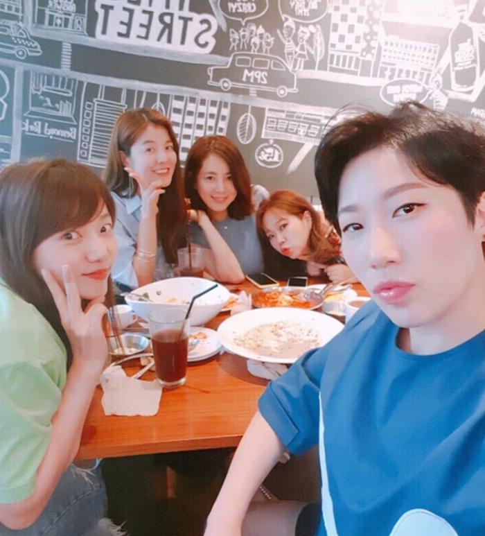 The recent status of actor Han Chae-ah in pregnancy has been revealed.Gagwoman Hong Hyon-hee posted a picture on her instagram on the 4th with an article entitled Friend from today, 82 bands, good to see you Friend again.In the open photo, Hong Hyon-hee is taking a cute pose using actor Han Chae-ah and cat sticker.Hong Hyon-hee also posted photos taken during the meal with actors Lee Chae-young and Kim Sung-eun, Gong Hyun-joo and gag woman Kim Yeong-hee.Lee Chae-young also posted on Instagram the same day, Wow. Real Men righteousness! Han Chae-ah, who was in the third period! Hyun-joo shot!I ate well. Kim Sung-eun, Gong Hyun-joo, Kim Yeong-hee, and Lee Chae-young, except Hong Hyon-hee, are from MBC real man womens special feature 4th.Han Chae-ah is from the third period, but he has a unique hairy personality and affinity with them.Han Chae-ah was a pregnancy, but he boasted a beauty that was still a little bit fat.Meanwhile, Han Chae-ah married Cha Se-chi, the third son of former soccer coach Cha Bum-keun, in May, and is now in the sixth month of pregnancy.He also played football in his intuition with his family at Russia, where the 2018 Russia World Cup will be held.