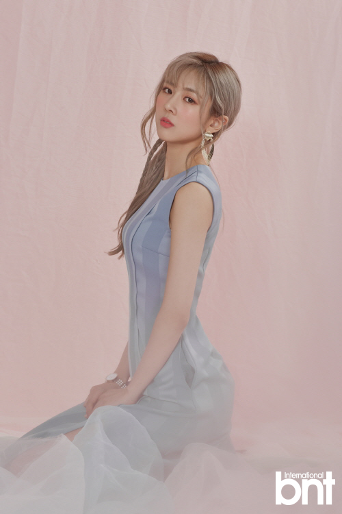 Group Dreamcatcher took a bnt photo shoot.Their filming of addictive charms was in a different atmosphere from the previously dark images.This two-concept pictorial was a femininous mood with a gullish casual with a delightful look that can be seen in other girls in their 20s and a pastel tone dress style that looks like a goddess from the sky.Dreamcatcher, who has succeeded in becoming a group with a unique area as SuA, a member who has not been greedy but has been steadily growing every album, is now on a breathtaking schedule.Recently, after successfully completing the album YOU AND I, it is ahead of a busy schedule with overseas performances such as Japan and five South American countries starting with Vietnam.Those who are scheduled to participate in the Bingo Music World Festival held in Vietnam on the 7th, showed a sense of excitement by saying expected.Those who are preparing for a Latin American tour to perform in five countries in South America after Japan will meet overseas fans for the time being and schedule.Dreamcatcher, who has been nicknamed World Stone by securing many fans not only in Korea but also overseas, has recently suffered an episode in which he could not attend Taiwan performance alone due to visa problems.Handong said, I heard the story during the rehearsal and my head was white. I did not do it together and I cheered on my heart so much.When asked about the reaction of overseas fans, who had been the most impressive of the Europeans so far, he said, Europe has different ways to cheer. Polish is the most memorable to roll to the music we call it.Unlike the Dark Group concept, those who have shown a pleasant and sunny appearance throughout the shoot are actually far from the Dark image.Every member of the group is a naughty person, he said, laughing when the World Cup story came out, everyone except for the street cheering came together to see us in the hostel. Our hostel is located in a quiet neighborhood, and the house is screaming and cheering to leave, and it has become unintentionally a shame.When the seven people with strong personality asked questions, leader JiU first opened his mouth.JiU, who is considered to eat food best in his usual accommodation, said, I do not see food left well, so I eat it until the bowl is empty. Meanwhile, Yo Hyo said, If you do not have a song, you will always have earphones in your ears.Unlike the relatively quiet appearance during the filming, Dami, who is considered to be the most affinity among the members, said, If there is an entertainer friend who wants to get close to him while broadcasting, he will go to ask for the number first. There are many friends who are so close, among them, Gul Beanie, Momorand Jane and Unity Yevin.Park Si-yeon and SuA, who are in charge of atmosphere makers within the team, said, It is fun if you have two.Park Si-yeon said, In fact, I did not think it would fit me at first when I saw Handong. But when I was doing it, it really worked with me.Both have a greedy gag. He added that he is usually strong in self-control, saying, I hate to exercise, so if I need a diet, I will not eat and starve.SuA, who is in charge of nagging within the team, said, I take care of each member carefully.The youngest Gahyeon said, I am in charge of charm among my sisters, with a clear smile, but said, I have been interested in savings and deposits since I was a child, so I have put some of my allowances from my parents in my housing subscription since I was a high school student.When asked about the most envious member, Park Si-yeon said, I envy Handongs face, which is well suited to all heads, whether it is all over or not, when he said, I envy Yo Hyon sister, who is a skinny style.Is there a small conflict between those who are living together in the hostel?When asked the question, Yo Hyon replied, If a trouble occurs, it is a principle to solve it by conversation among the parties. So in fact, there are many times when we do not know who fought with whom.When the two of us cant solve it, a third party will come forward and mediate, but all the members will be well after reconciliation because there is no end, he said, expressing deep friendship.On the other hand, JiU said, It was a bit disappointing, but it was a good experience, he said, adding, I learned a lot and realized the importance of our members once again.When asked if there was an entertainment program she wanted to appear in the future, Dami mentioned Secret Sister on JTBC4 and said, I am a big fan of Girls Generation seniors since I was a child.JiU also expressed his desire to be with his sister in the broadcasting industry by saying, It was a dream that I had a sister since I was a leader in my family and a leader in my team.Park Su-in