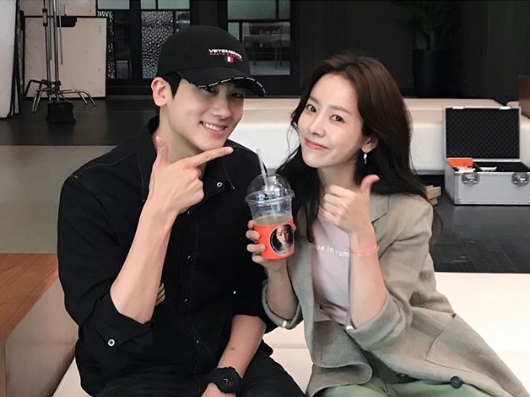 <p>Park Hyung-sik visited the drama shoot site for Han Ji-min.</p><p>Actor Han Ji-min posted a sentence and a photograph on his own instagram on July 6, My sister knows # # brother I know.</p><p>In the photo, Park Hyung-sik, who visited the filming site of Han Ji-mins tvN water tree drama Knew Wipe was put in. Park Hyung-sik gave presents up to Iced coffee for Han Ji-min. Last year the friendship between Ho and Ginhos short film Two lights: Riru Mino and the two who bound up with each other is impressive.</p><p>Meanwhile, Happy wife Han Ji-min appeared is scheduled to be broadcast for the first time on August 1 coming</p>