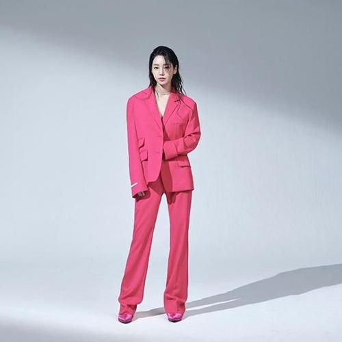 Actor Nam Gyu-ris innocent charm captures Eye-catchingNam Gyu-ri released several pictorials on Instagram on Sunday on his personal social networking service.The public picture shows the beauty of Nam Gyu-ri, who boasts a neat charm. He has a distinctive feature and gives a sense of beauty and refreshment at the same time.Meanwhile, Nam Gyu-ri played Jimin in the movie Déj Vu released in May.Photo  Nam Gyu-ri Instagram