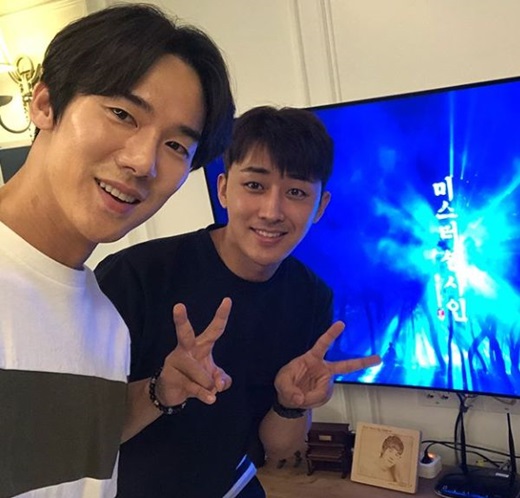 Actor Yoo Yeon-Seok reported on the recent situation with Son ho joon.Yoo Yeon-seok said on his 7th day instagram, We are so excited today with Hojun and Should catch the premiere!#Mr. Sunshine #Should catch the première # Driver and posted a picture.Yoo Yeon-seok is appearing on TVN Mista Sean Shine which was first broadcast on this day.The netizen is a response such as It is completely fun and It comes out tomorrow.