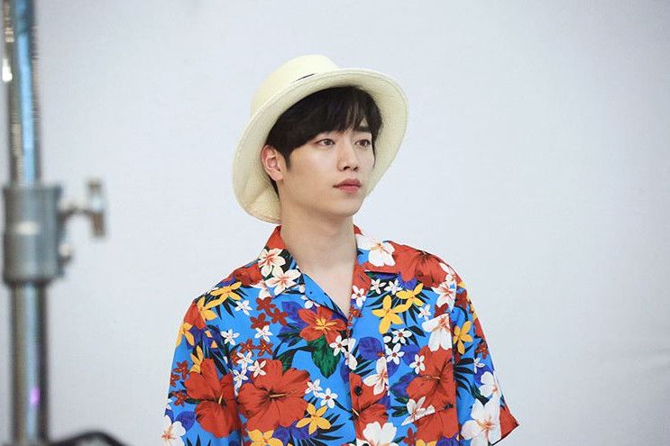 Actor Seo Kang-joons warm-hearted current situation has been revealed.Seo Kang-joon posted two photos on his Instagram account on July 6 with the caption Summer: Waterworld.Inside the picture is a picture of Seo Kang-joon, who is shooting Waterworld AD. The sharp appearance that seems to have been cut like a piece captures the Sight.sulphur-su-yeon