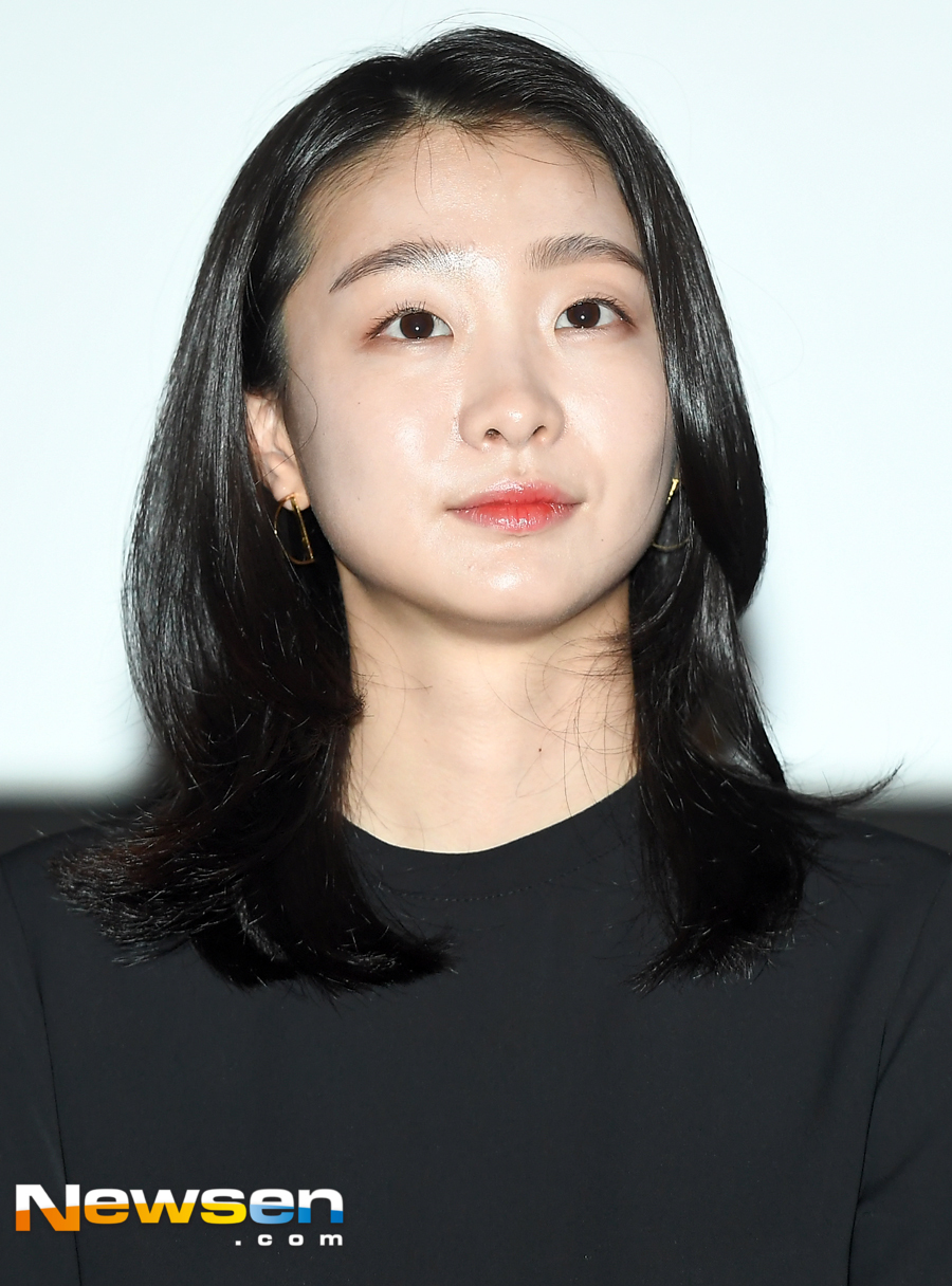 The movie witch stage greeting was held at Megabox Songdo store in Yeonsu-gu, Incheon on the afternoon of July 7th.Jo Min-soo attended the day.Meanwhile, Kim Da-mi Jo Min-soo Park Hee-soon Choi Woo-shik Jungda is a mystery action film about the story of a questioning accident in which many people died in the facility, and a mystery action film about a questioning character appearing in front of a high school student Jayun who has lost all his memories after escaping alone that night.It was released on June 27.Jung Yu-jin