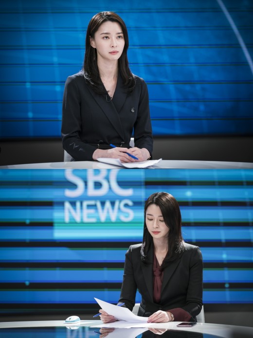 Dear Judge, the Europe challenges the acting of an Announcer.The SBS new drama Dear Judge (played by Cheon Sung-il and directed by Boo Sung-chul), which will be broadcasted for the first time on the 25th, is the growth period of a bad judge who starts an exciting judgment that is not in law based on the Actual Law.Meanwhile, on the 7th, Dear Judge, the production team unveiled the first steel of the Europe that turned into a broken Announcer and focused attention.In the photo, Nara is sitting on the desk in front of the camera wearing a black-toned suit and is doing news.The visuals that emit a firmer eye and a dignified aura are eye-catching because they contain 100% of the butterfly-like and rugged feeling of the character.Here, the attractive appearance that shoots the hearts of male viewers also causes admiration.To this end, the Europe is also doing its best to get closer to the character of the Announcer.The Europe is working hard to prepare for the role of Announcer, receiving special guidance from SBS Cho Jeong-sik and Kim Sun-jae Announcers one-on-one, the production team said.I would like to ask you for your interest and expectation on how the Europes efforts will be revealed in the play and what the nations charm will be to capture viewers.Dear Judge is a work co-ordinated with Cheon Sung-il, the best storyteller in Korea who wrote the films Seventh grade public official, Pirates, drama Chuno, The Package, and director Bu Sung-chul, who directed Jang Ok-jeong, Live in Love and Mask.It is the follow-up to Hunnamjeongeum.