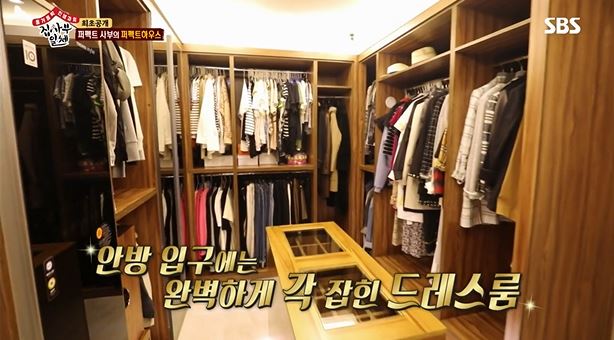 Seol Min-Seok appeared on SBS entertainment All The Butlers, which aired on the 8th, and released his house.The house was neat, with minimal furniture in the room, and the dressroom clothes were held in the same way as Zhong You.Seeing the house of Seol Min-Seok, Lee Seung-gi praised it as No, its like a model house.There is only one thing, he said.Yang Se-hyeong, who saw the hotel-style toilet in Seol Min-Seok, admired it as I want to live here, my style.On the other hand, Seol Min-Seok recalled his difficult past on the day.Seol Min-Seok said, I swept the country in theater and directing in junior high school.But I failed to get to the theater and film department and I was called the failure of my life, he said.As for the reason for starting studying history, he said, I was shocked to see the musical Empress Myeongseong. I started studying our history from then on.