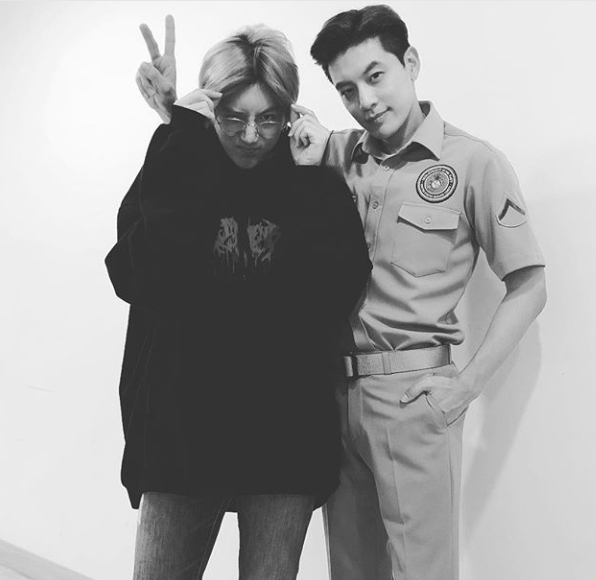 Singer Jang Hyun-seung flaunts his strong friendship with Singer SevenJang Hyun-seung posted a picture on his instagram on July 11 with an article entitled Seven is so cool.The photo appears to have been taken with the lead actor Seven by Jang Hyun-seung, who watched musical Dockfight - One Night in San Francisco.Seven continues with a V-pose with his hand on Jang Hyun-seungs shoulder, who stares at the camera with a playful look.The warm appearance of the two attracts attention. The black and white photos add to the atmosphere.Fans who encountered the photos responded such as Both are cute, Handsome boy brother and cool.delay stock