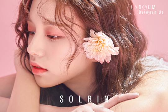 Ahn Sol-bin shows off his watery visualsLABOUM (Yoo Jung, So-yeon, ZN, Haein, and Ahn Sol-bin), which announced their comeback on July 24, posted their fifth single album Between Us Teaser image on the official SNS at 12:00 pm on the 11th.The first runner is Ahn Sol-bin.In the open photo, Ahn Sol-bin has a charming nose and distinctive features, creating a feminine atmosphere with a faint eye and a very feminine atmosphere.It attracts Eye-catching in a contradictory atmosphere to the previous LABOUMs youthful appearance.LABOUMs fifth single album Between Us title song has been a lot of effort to show a new look with member So-yeons own song.It is raising many expectations and questions about what the new LABOUM transformation will look like.emigration site