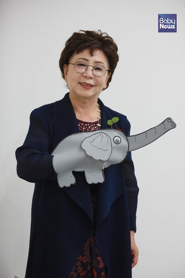 이규원 해피할머니는 동화에 대한 분명한 철학과 사명 그리고 높은 자존감이 지금까지도 열정을 유지하는 비결이라 답했다. 최대성 기자 ⓒ베이비뉴스