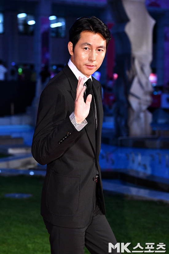 The opening ceremony of the 22nd Bucheon International Fantastic Duo Film Festival was held at the Bucheon City Hall Lawn Square in Gyeonggi Province on December 12.Actor Jung Woo-sung attends the Red Carpet event at the opening ceremony of the Bucheon International Fantastic Duo Film Festival.