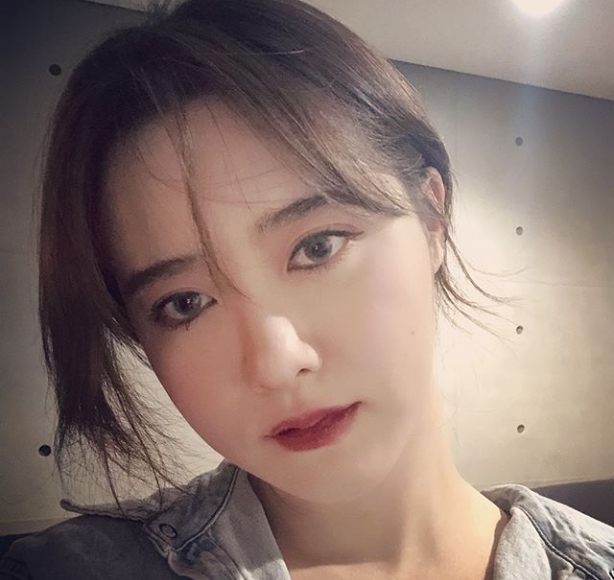 Actor and director Ku Hye-sun recently revealed that he is 10kg old.Ku Hye-sun posted Selfie on his Instagram account on July 12 with the post I eat a lot of rice; I live ten kilos.The picture shows Ku Hye-sun, who is emitting a dreamy eye. Ku Hye-suns slightly plump cheeks attract Eye-catching.Despite the 10kg, the still distinctive Ku Hye-suns features are noticeable.The fans who responded to the photos responded, I do not really see any, I look healthier and I like it, I love 10kg, and My sister is pretty.delay stock