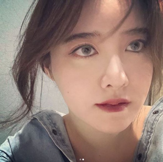 Actor Ku Hye-sun has revealed his 10kg fattening current status.Ku Hye-sun posted several photos on his Instagram on the 12th with an article entitled I eat a lot of rice; I live with 10 keys.In the photo, Ku Hye-sun with a dark Make-up is shown. Ku Hye-sun is watching Camera with a dull eye.Still beautiful beautiful looks, but Ku Hye-sun reveals 10kg isKu Hye-sun, who boasts beautiful looks even in the 10kg increase, is captivating.