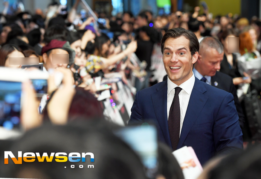 The Red Carpet event in the movie Mission Impossible: Fallout (director Christopher Macquarie) was held at the Lotte World Tower in Jamsil, Songpa-gu, Seoul on the afternoon of July 16.Henry Lau Carville is stepping on Red Carpet on the day.Meanwhile, Mission Impossible: Fallout, starring Tom Cruise, Henry Lau Carville and Simon Pegg, will be released on Saturday as an action blockbuster that must end the inevitable mission as all good-will choices made by top spy agent Ethan Hunt (Tom Cruise) and the IMF team return to their worst results.Jung Yu-jin