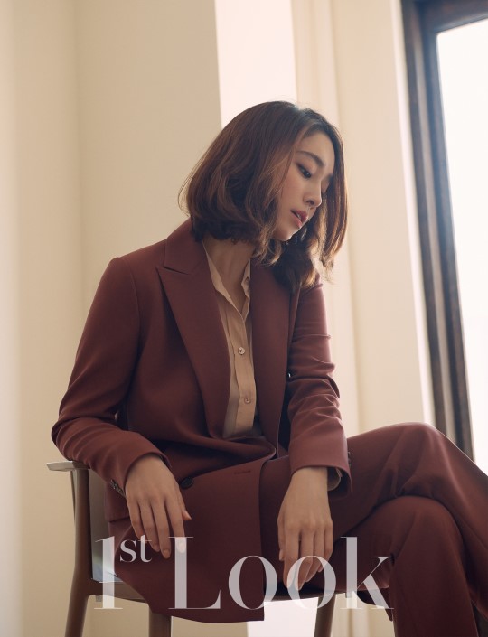Actor Lee Min-jung reveals graceFirst ImpressionsI released Lee Min-jungs picture, which is scheduled to return to his new work Fate and Fury in two years.Lee Min-jung in the picture perfectly digested the classic yet modern and chic mood.In an interview with the filming, I expressed my mindset and expectations for new works before entering new works as an actor.In the lovely image, Drama Fate and Fury, which she chose to show her subjective character now, will reveal the feelings of ambition and desire.Before entering the work, he said that he was studying characters, managing physical fitness, and living as a mother who raises children.Meanwhile, Lee Min-jungs style is outstanding, and this picture is published on the 19th First ImpressionsIts going to be released in 159.PhotoFirst ImpressionsProviding.