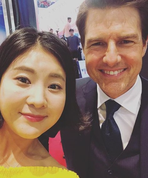 Gag Woman Yu-mi Kang meets Tom CruiseYu-mi Kang wrote on her Instagram page on the 16th, #Mission: Impossible: Fallout #missionimpossiblefallout #tomcruise #Yu-mi Kang #Waxmuseummaid!# July 25th # Cine Hansu # Yu-mi Kang Secret Party and posted a two-shot.The movie Mission Impossible: Fallout (distributed Lotte Entertainment) was held at the Lotte World Tower in Jamsil, Seoul this morning, and leading actors such as Tom Cruise came to Korea.Mission Impossible will be released for the first time in Korea on the 25th.