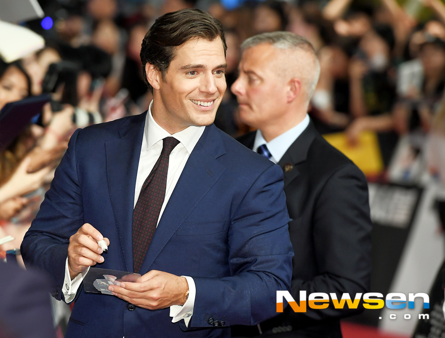The red carpet event in the movie Mission Impossible: Fallout (director Christopher Macquarie) was held at the Lotte World Tower in Jamsil, Songpa-gu, Seoul on the afternoon of July 16.Tom Cruise, Henry Lau Carville, Love and Simon Pegg showed their all-time Fan service.Meanwhile, Mission Impossible: Fallout, starring Tom Cruise, Henry Lau Carville, Love and Simon Pegg, will be released on Saturday as an action blockbuster that must end the inevitable mission as all good-will choices made by top spy agent Ethan Hunt (Tom Cruise) and the IMF team return to their worst results.Jung Yu-jin