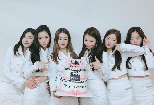 Blackmailer was caught by police to commit hydrochloric acid attacks on TWICE members while Korean stars such as BTS, Apink and TWICE are anxious and terrified by Killing Blackmail – Cinémix Par Chloé, which occurred at home and abroad.In addition, Apink Killing Blackmailer is known to have been arrested soon after police cooperated with Interpol (International Criminal Police) to secure the identity of a Korean United States of America in their early thirties living in Canada.According to the police, the police received a complaint from JYP Entertainment, a subsidiary of TWICE member Mina Killing Blackmailer and hydrochloric acid terrorist Killing Blackmailer, which occurred on the Internet in June and July last year.After arresting the criminal, we handled the recruits according to the law, the police said.TWICE Mina received photos and writing Killing Blackmail – Cinémix Par Chloé posted on the Internet Daily Best (Ilbe) on June 13 last year, and on July 2, she threatened to commit hydrochloric acid terrorism, and TWICE members returning from Japan activities were protected by security personnel.Apink received over 10 Killing Blackmail – Cinémix Par Chloés so far, with the police being called to police 112 on June 14 last year, saying they would kill members.The agency received a complaint asking the Gangnam Police Station to arrest the criminal after the first Blackmail – Cinémix Par Chloé, and the police are in Susa.Police are currently struggling to arrest the perpetrator because he lives in Canada, but will close the Apink Blackmail – Cinémix Par Chloé case after he catches the perpetrator through cooperation with Interpol.As the polices siege narrowed, the criminal has so far stopped Blackmail - Cinémix Par Chloé on Apink after threatening to install explosives at the Hi-Mart fan signing site in January.