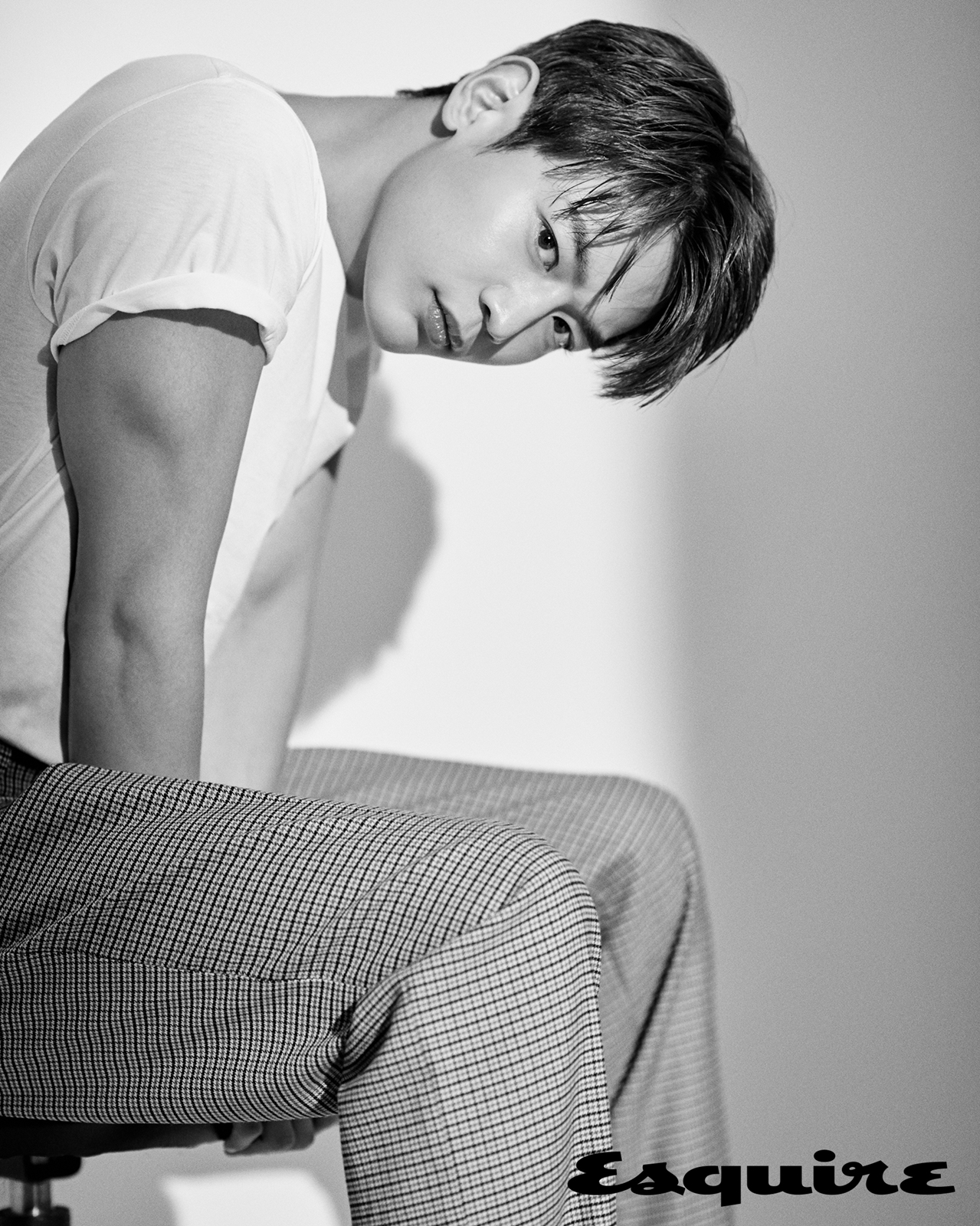 <p>With this sensational picture of the black and white tone, Choi Min-ho shows intense charm with only deeply eyes without big movements and no change in pose, diverging a selfish atmosphere I caught my eyes.</p><p>Especially Choi Min-ho will show incredible concentration ability when shooting starts even though it intends to be relaxed at the shooting site, show off a nice visual for each cut and draw out the elasticity of the staff I also did.</p><p>In an interview performed together with the shooting of images, Choi Min-ho said, It was really lucky to be able to shoot with Kim Jee-woon director, said Jin-Roh : The Wolf Brigade and the impression of the appearance and the work-behind talked about a variety of frank story, such as impression which came to the 10th anniversary of SHINee as well as Balhototum.</p><p>Choi Min-ho plays the role of Tsukgeides core crew member Kim Choljin at the coming movie Jin-Roh: The Wolf Brigade (director Kim Jee-woon) and presents a new appearance with a new appearance, I am planning to meet the audiences, expressing expectations.</p>