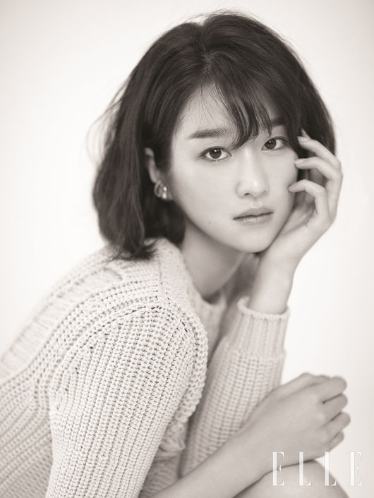 Actor Seo Ye-ji has emanated an alluring beauty.Seo Ye-ji showed an elegant charm different from the image that he has shown so far through the August issue of Elle.Seo Ye-ji, who joined the 20th leading actress group through tvN Lawless Lawyer, is busy schedule with advertisement, photo shoot, and preparation for next work after the end of the drama.Im not getting away from Ha Jae-yi, the Lawless Lawyer, said Seo Ye-ji, and I dont think Ive got away with it yet, seeing the playfulness that Ive never seen before.I think I live in line with the character. Seo Ye-ji is about to shoot the movie Cancer after the end of Lawless Lawyer .Seo Ye-ji said that he had gone to healing Travel with his personal staff during a busy schedule without a glance.It is the back door that it designed the ticket from the purchase of the ticket to the hotel reservation and the travel schedule to comfort the staff who suffered from shooting the drama together.elle