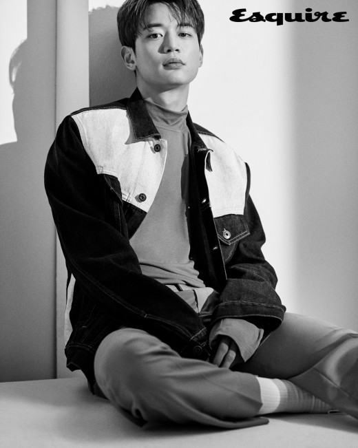 <p>Group SHINee member and actor Choi Min-ho confirmed his 10th anniversary debut.</p><p>On the 19th, mens Esquire side Choi Min-ho and published photo books released.</p><p>Choi Min-ho assumed the role of Kim Cheoljin, a unit of military special unit Tuggide, at the movie Jin-Roh: The Wolf Brigade to be released on the coming 25th. Choi Min-hos gravure filming tried to show intense eyes and charismatic overflow as an actor Choi Min-ho.</p><p>As a result, Choi Min-ho girded in a relaxed shape at the shooting site, but when shooting began, he showed a concentrated image and completed a nice photo album.</p><p>Also, through interviews Choi Min-ho said I appeared on Jin-Roh: The Wolf Brigade because I would like to work completely with Kim Ji-woon. Then, From the time I start acting, Ive been vaguely thinking about what to do if I can work with Kim Ji-wun, I thought that I would be eager to do anything, if anything, but the actual fortune came I added.</p><p>Choi Min-ho said It was a role relatively less important than the leading character, but I felt the feeling of developing itself as an actor who threw a body and faced an action scene, and said that  The director did not miss one fingertip and one eye, so I thought that if I only believe the director, I thought that it would come out well, so it seems that Tarni really good scenes came out.  Said.</p><p>Choi Min-ho told him that he learned a lot as an actor through Jin-Roh: The Wolf Brigade, I certainly felt a lot of fear, I accepted myself better, I grew up as an actor I felt the feeling. </p><p>Shiny who finished six collection activities recently celebrated its 10th anniversary this year. Choi Min-ho who expanded the region with Choi Min-ho at Shainie Mino looked back on the years after his debut, The time is going to be very fast, so take a couple of things. I wanted to applaud myself who spent the hard time while I was there, it was a regrettable time. </p><p>On the other hand, more Choi Min-ho pictures can be seen in Esquire August issue.</p>