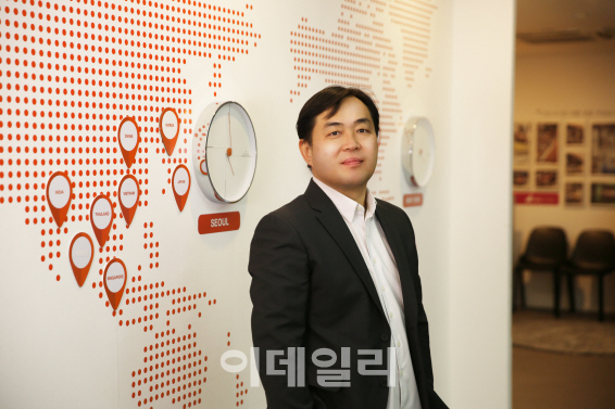 휴대폰히어로 이미지