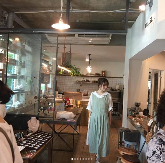 <p>Seo Jeong-Hee boasted Kiyoshi Visual.</p><p>Broadcast Seo Jeong-Hee posted a sentence and a picture on July 20th, I went to Bazaar Market to my Instagram.</p><p>Seo Jeong-Hee in the photograph is wearing a long dress to create a pure atmosphere. The visual of Seo Jeong-Hee who can not believe Bill Nye attracts eyes.</p><p>Meanwhile, Seo Jeong-Hee communicates with fans via SNS</p>