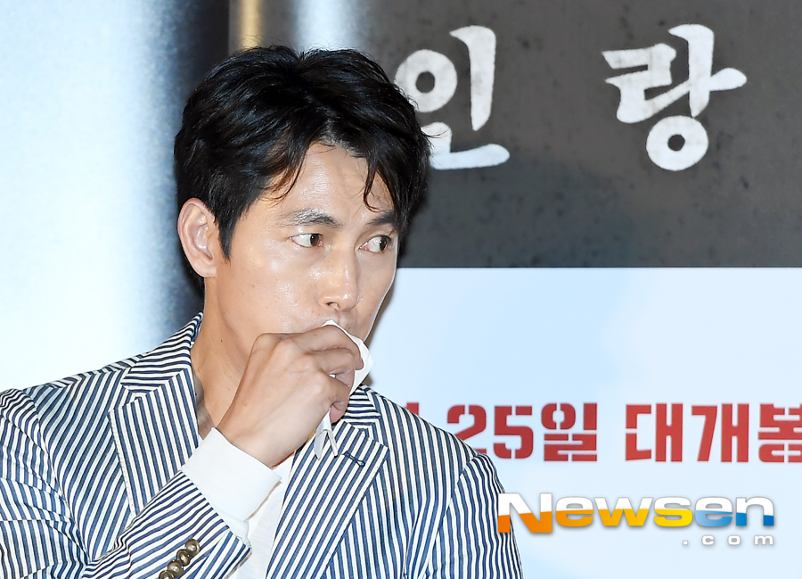 <p>Jung Woo - sung participated this day.</p><p>The movie Jin-Roh: The Wolf Brigade in which actors Kang Dong Won, Han Hyo Ju, Jung Woo-sung, Kim Moo Yeol, Choi Min Ho (Shiny Mino), Han Yeri and others will appear will make North and South a unified preparatory five- After the declaration, in 2029 of the chaos when anti-unified terrorist organization appeared, it seemed as if I was breathtaking with the absolute power authority, mainly the public security department which is the information organization with the police organization Tukugide It will be released on July 25, which comes with a movie depicting the success of Human Weapon Jin - Roh: The Wolf Brigade called wolf in confrontation.</p>