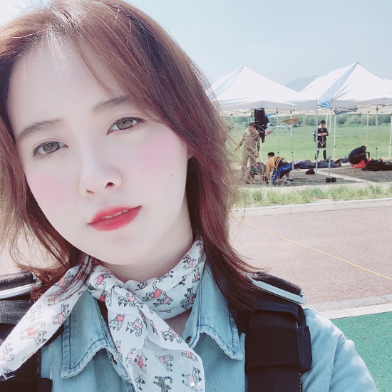 Ku Hye-sun posted photos and videos on her Instagram account on Monday with an article entitled Sky Diving.Ku Hye-sun in the public photo is taking a selfie before sky diving.Pink bright makeup added fresh charm and captivated Eye-catching.The netizens who saw this responded, How do you feel if you are so beautiful, It is a goddess, and I think I will be stressed.Meanwhile, Ku Hye-sun has recently been a film director.