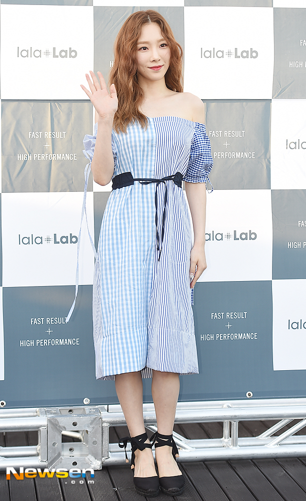 Girls Generation Tae Yeon One Off Piece of Beautiful One Piece <p>The opening memorial of Chopai Travel of pop and fresh store popular store was held on the special special stage on the 3rd floor of the Shilla Duty Free Shop in Seoul middle ward in the afternoon of July 20th.</p><p>Girls age Taeyong participated in this day and is taking a pose.</p>