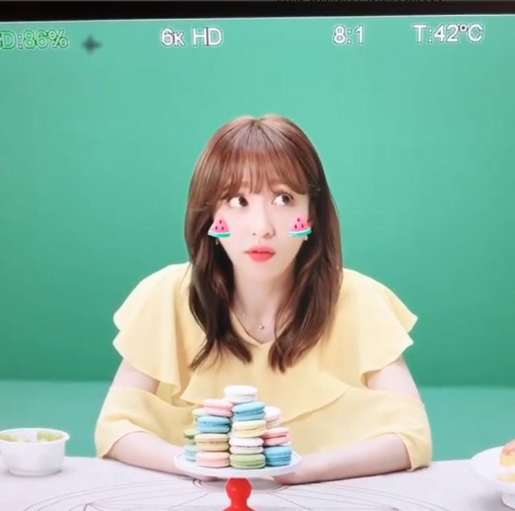 Group EXID member Hani showed off her cute charm.The official Instagram of EXID posted a video on July 21.The video shows Hani working hard on filming AD. Hani is eating something with his mouth shut.As the staff approaches, it is lovely to see Hani bursting into a clear smile.The fans who responded to the video responded such as It is so cute, It melts in the eyes, It is beautiful to eat dirt.EXID released its last song, One More Than Two, on the Re:flower project, which seeks out hidden masterpieces on the 16thdelay stock