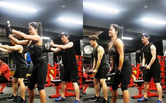 Actor Eun-ju Choi has released the latest news of heat exercise.Eun-ju Choi posted a video on his 20th day with his article Spreading a shoulder with gym families. 5 Kiro disc  30 times  5 sets.Inside the video is a picture of Eun-ju Choi, who is moving up and down with a 5kg disk.In addition, Eun-ju Choi added a hashtag called #Pumpkinshoulder # I did # You can do # Exercise #Exercise #Exercise # Exercise Man.Eun-ju Choi recently went four-princess at the World Bodybuilding Championshipshas been recorded.