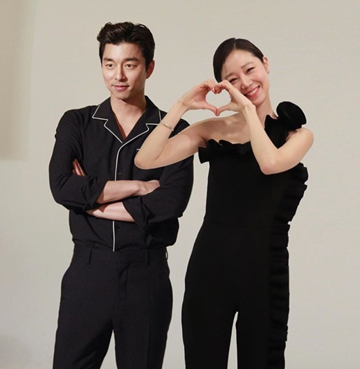 The two mens agency Management Forest posted a photo on the official Instagram on the afternoon of the 23rd.Gong Hyo-jin and Gong Yoos accompanying AD shooting behind-the-scenes cut attracted Eye-catching.The agency added, The public couple that makes you click shrug.In the photo, Gong Yoo and Gong Hyo-jin gave a fantastic glimpse of Chemie, the pair in a chic black look and a unique vibe.He boasted of his extraordinary visuals and robbed his eyes.Lovely of Gong Hyo-jin also gives warmer; Gong Hyo-jin posed for hearts with a bright smile.He stole the hearts of fans with his youthful charm.