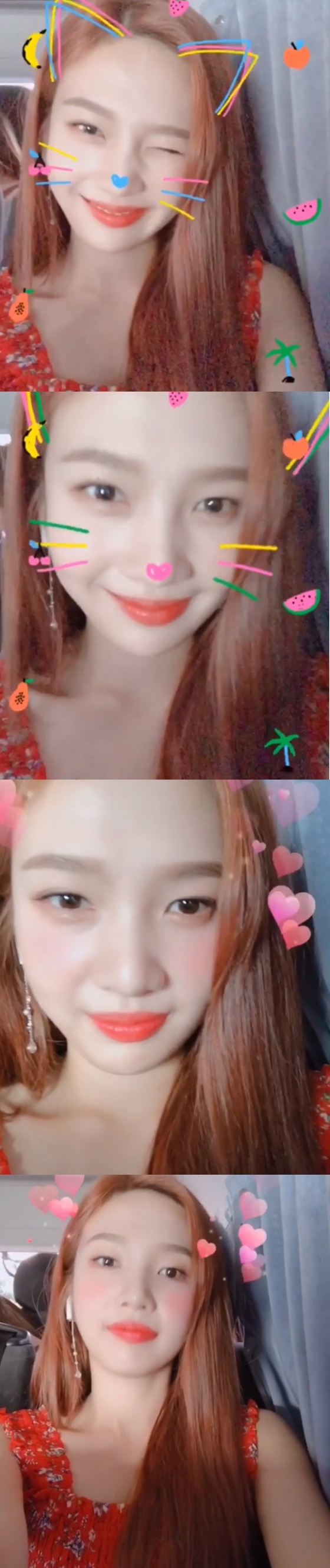 Girl group Red Velvet member Joy showed off her refreshing charm.Joy posted a video on the official Red Velvet Instagram on Sunday, with the caption: Funny: Watch the heat (the nickname for the Red Velvet fan club)In the open video, Joy took a selfie using an application, especially Joy, who caught the attention of those who looked at the fresh music and facial expressions in the video.Many netizens who responded to this responded such as Swimming (Joys real name) is also careful of the heat, Joy is so cute and I will be very busy preparing for the comeback, but I am careful about the heat and take care of my health.Meanwhile, Joeys Red Velvet will release a new album on August 6.Red Velvet confirmed his comeback on August 6, and the album name is Summer Magic .Red Velvet will hold its second solo concert on August 4th and 5th at the Seoul Olympic Park Handball Stadium before the release of the new album.