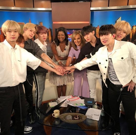 <p>23 (local time) Anchor Rosanna Scoot of Fox 5 Good Day City New York City via his own gram with Monsta X and Celebratory photoPublicized.</p><p>In the released pictures, members of Monsta X, Rosanna Scoot, Roris Talk and others were put in. Rosanna Scoot also released lots of behind-the-scenes footage of the Monsta X shoot site through his own story. Monsta Xs appearance of setting the stage as well as the gonzo shooting site with the members also showed no change. Good day New York City for Monsta X and local hot interest are prominent.</p><p>Monsta X finished the performance at the Performing Arts Center in Newark, New Jersey the day before, and visited Good Day New York City.</p><p>Meanwhile, Monsta X is advancing 2018 MONSTA X WORLD TOUR THE CONNECT IN U. S and is undertaking a world tour around seven cities including Chicago in the USA and four Latin American cities including Mexico Monterrey.</p>