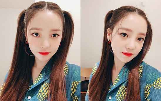 Singer and actor Goo Hara has released Selfie.Goo Hara posted two photos on his 25th day with his article Everyone be careful about the hot weather.In the open photo, Goo Hara is showing off her beautiful beautiful looks with a hairstyle.In particular, Goo Hara is still looking young and boasts of her appearance.Goo Hara is working as a JTBC4 Beauty program MyMad Beauty Diary MC.On the 30th, we will continue to actively perform such as releasing digital single album WILD in Japan.Photo: Goo Hara Instagram