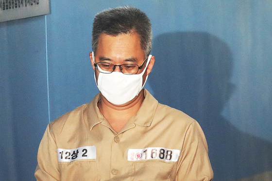 댓글 여론조작 및 불법 정치자금 전달 의혹을 받고 있는 드루킹 김동원씨. 김씨는 지난 18일 김경수 지사와의 메신저 대화내용 등이 담긴 USB를 제출했다. [연합뉴스]